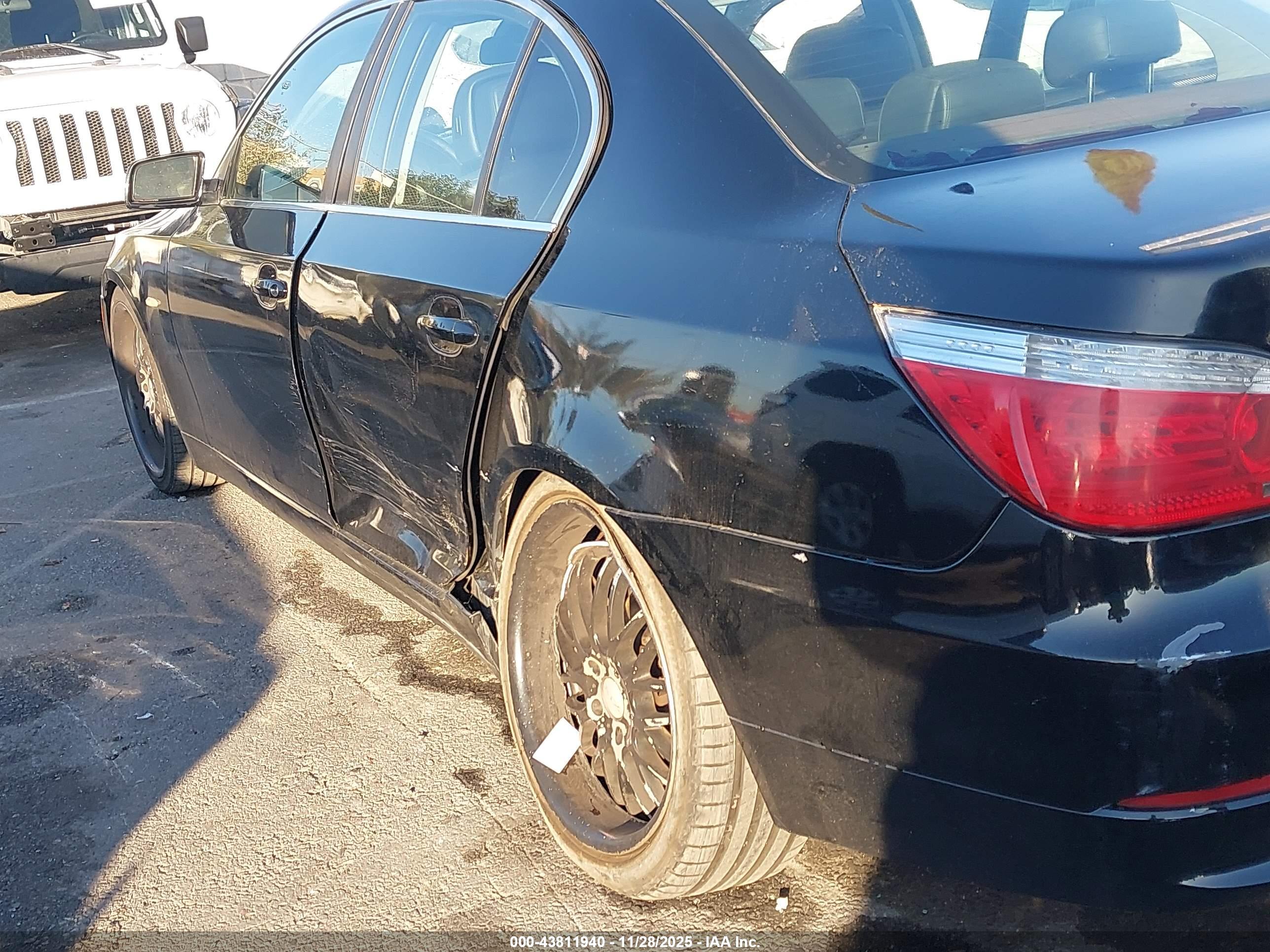 BMW 528I image 6