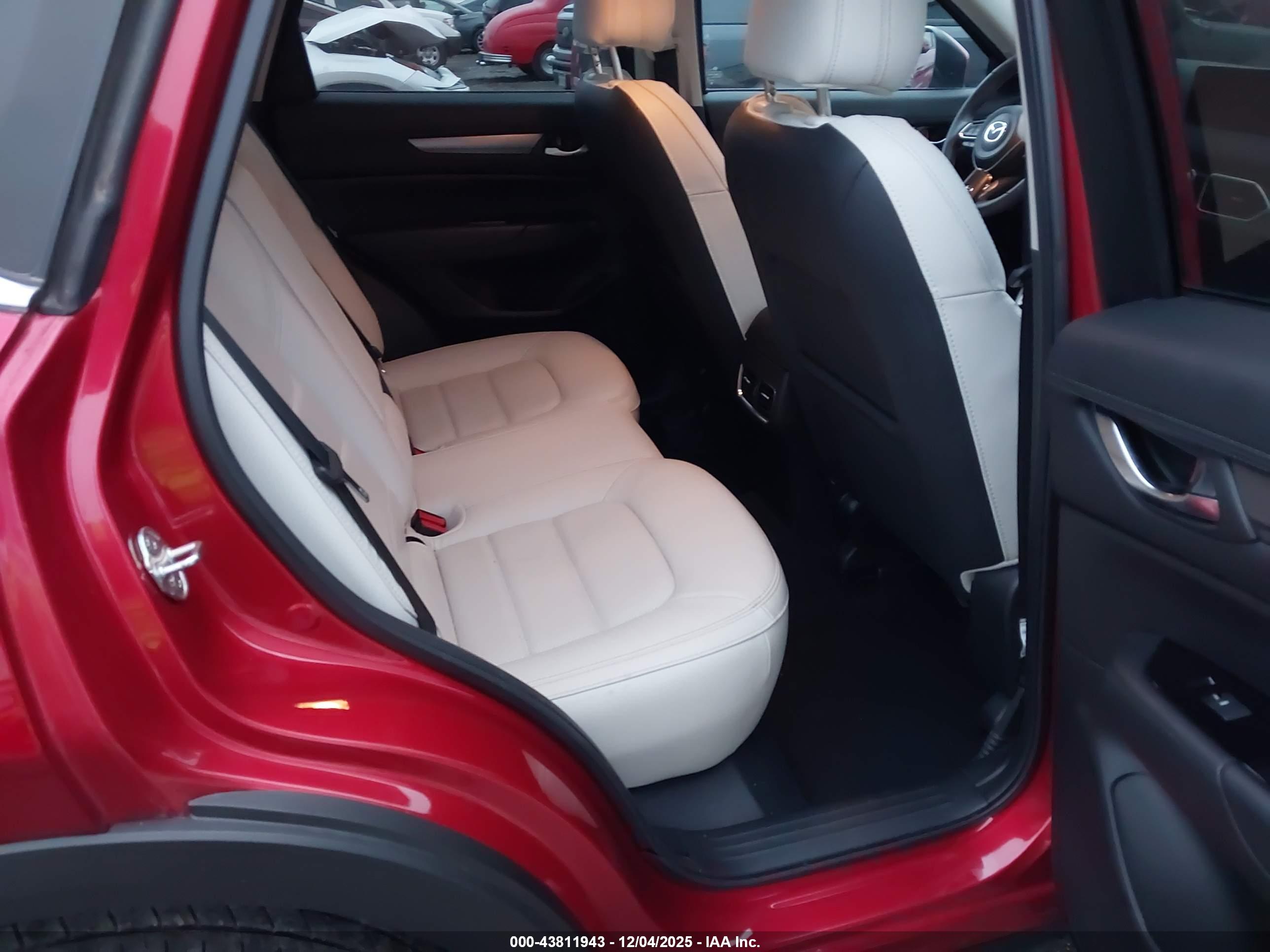 MAZDA CX-5 image 8