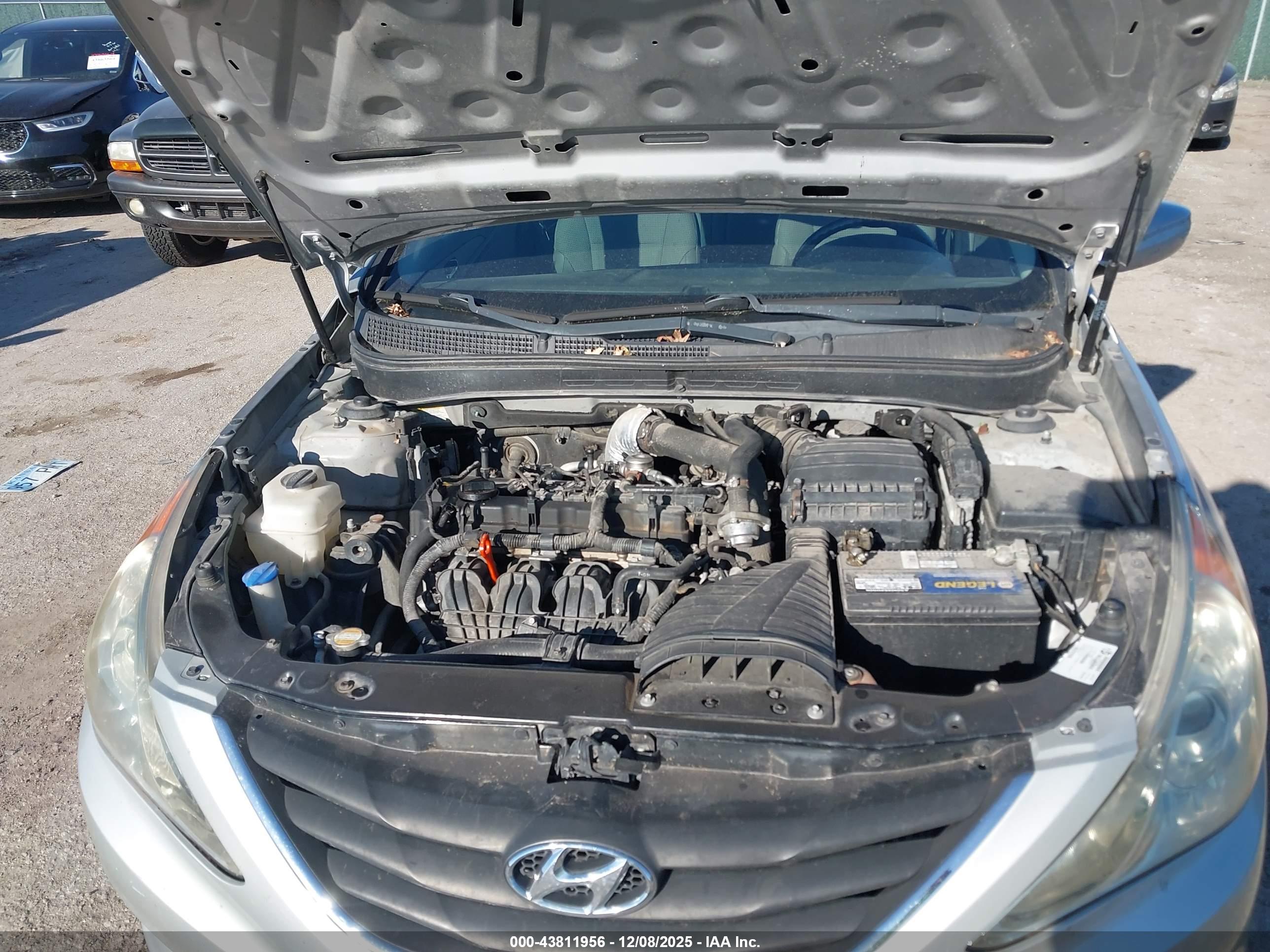 HYUNDAI SONATA image 10