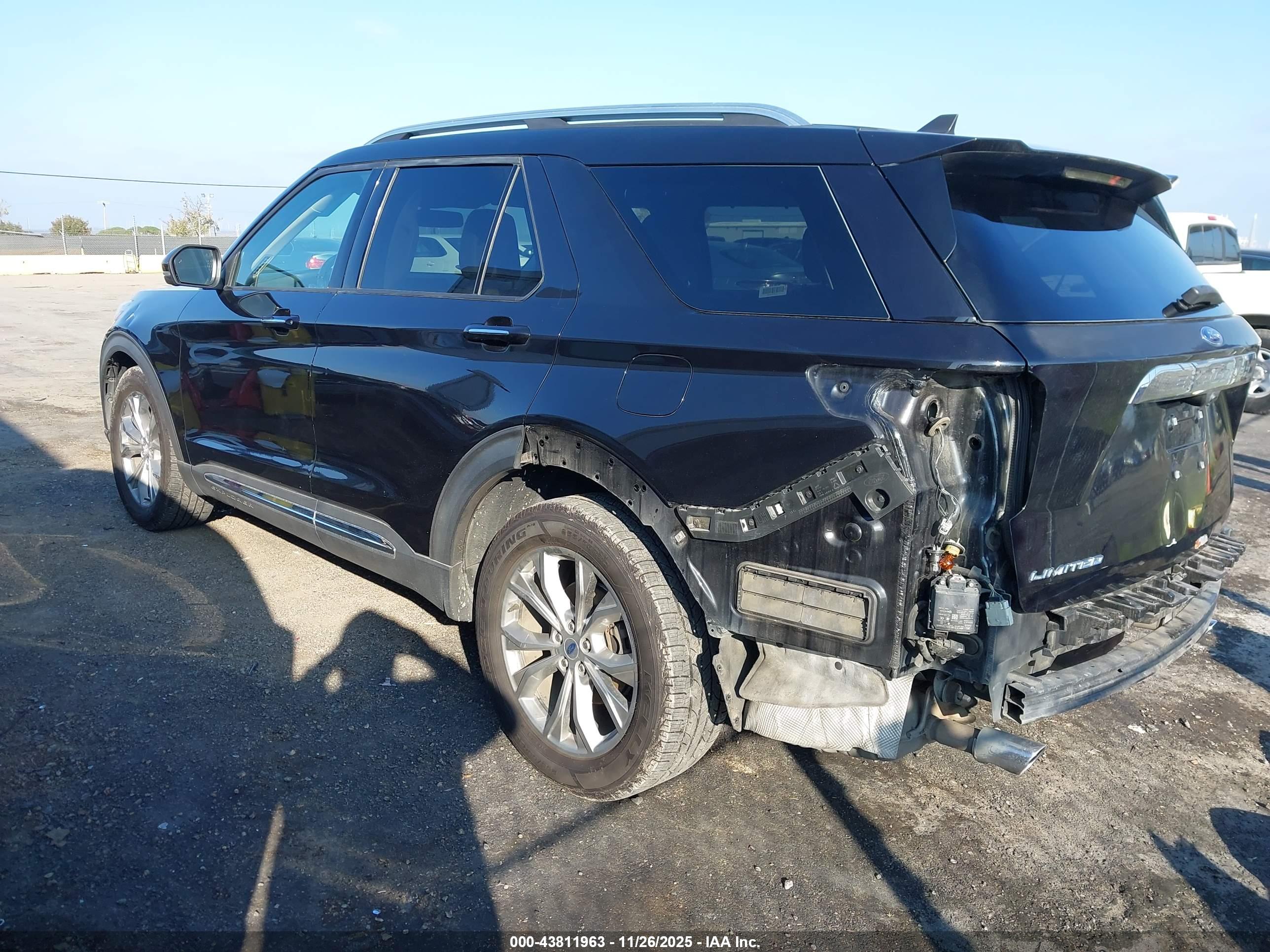 FORD EXPLORER image 3