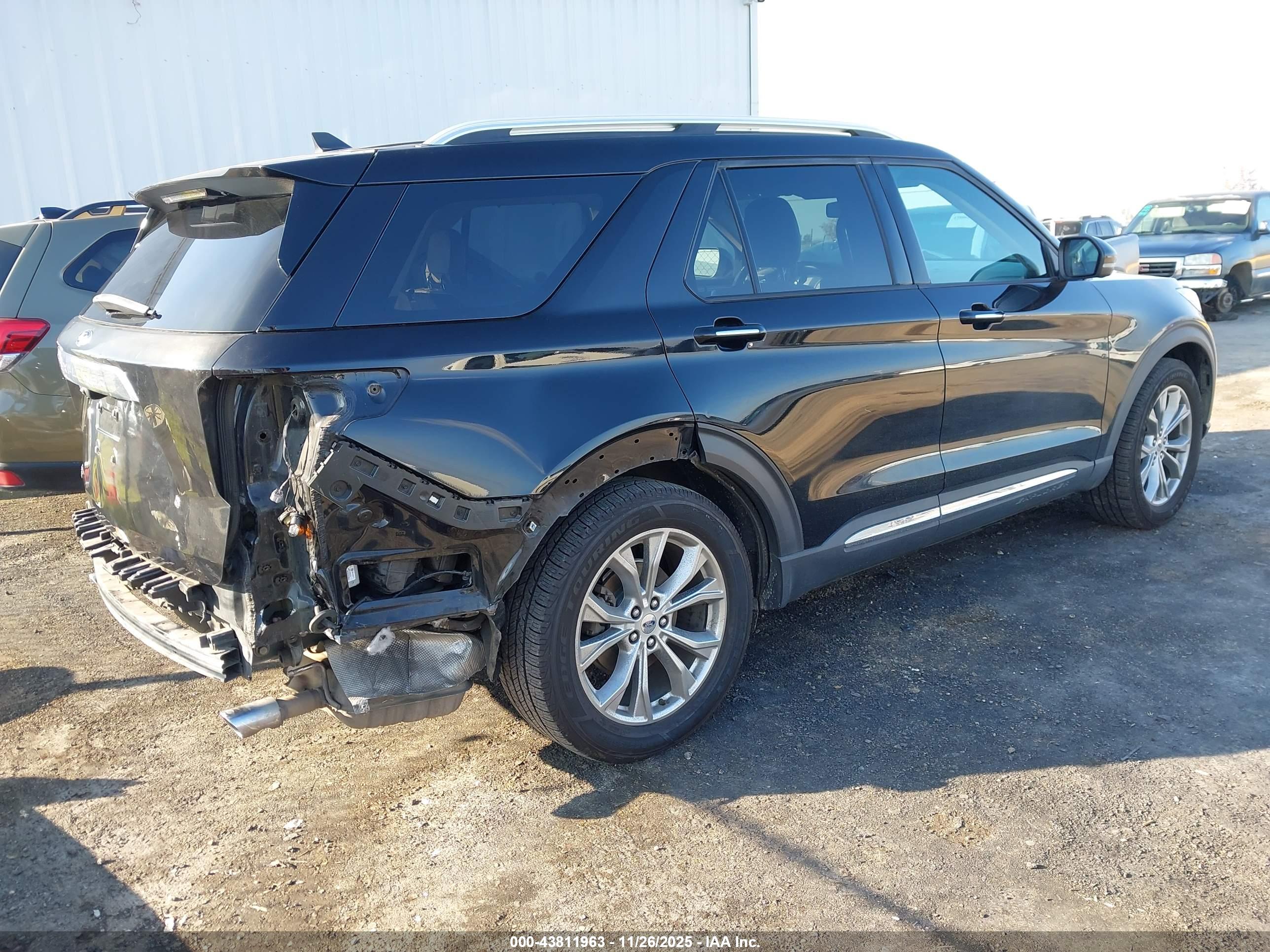 FORD EXPLORER image 4