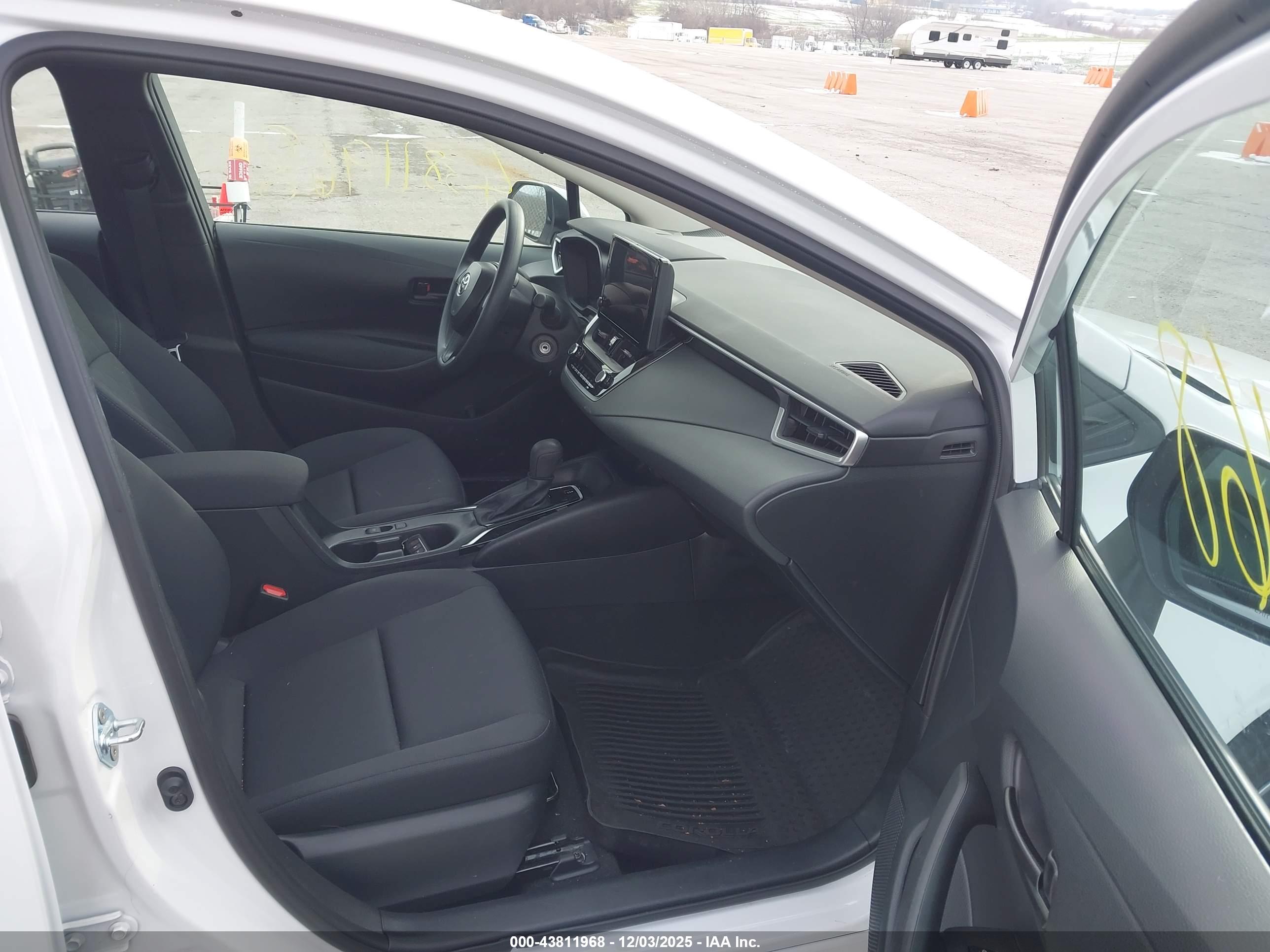 TOYOTA COROLLA image 5