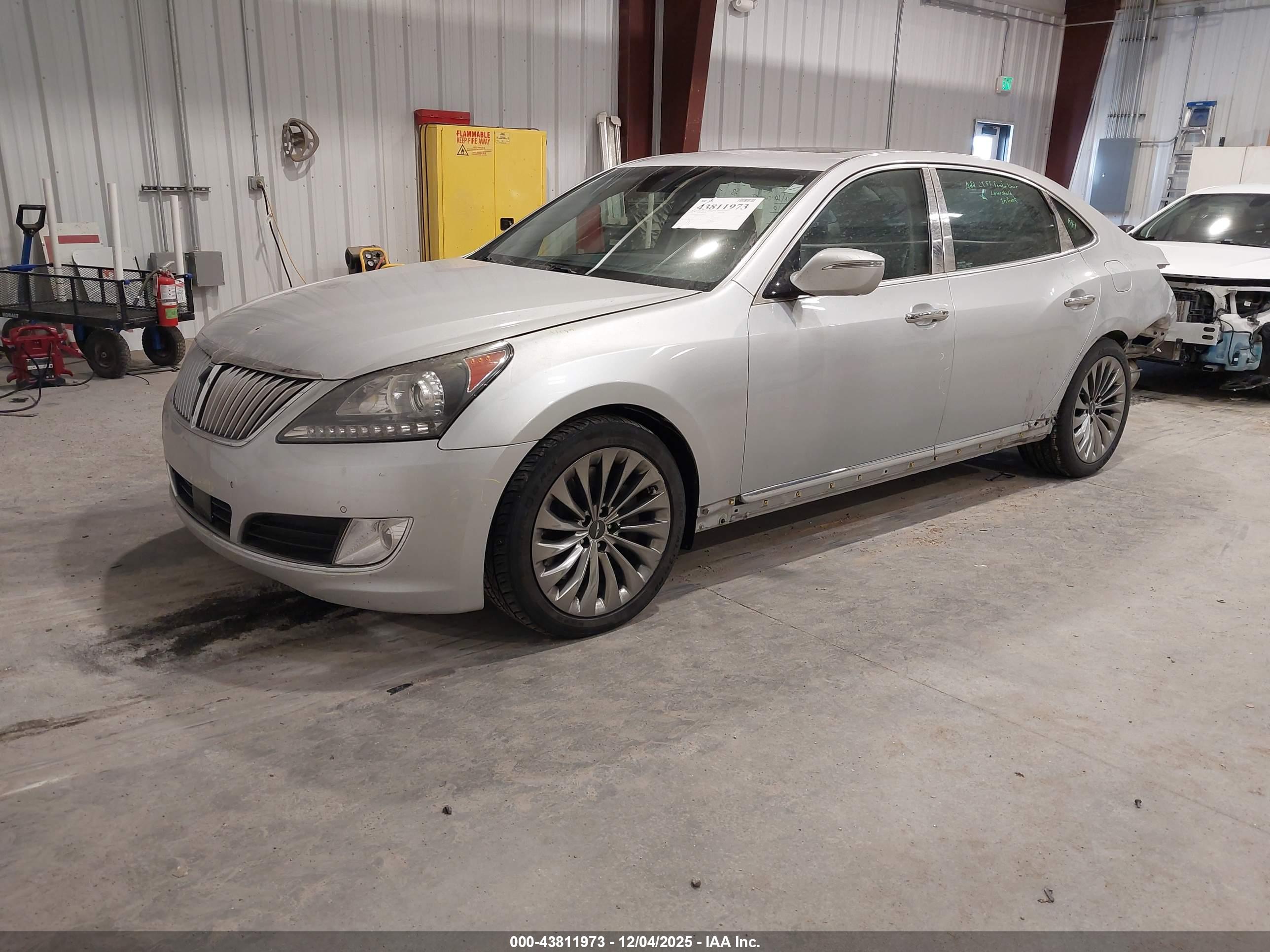 HYUNDAI EQUUS image 2