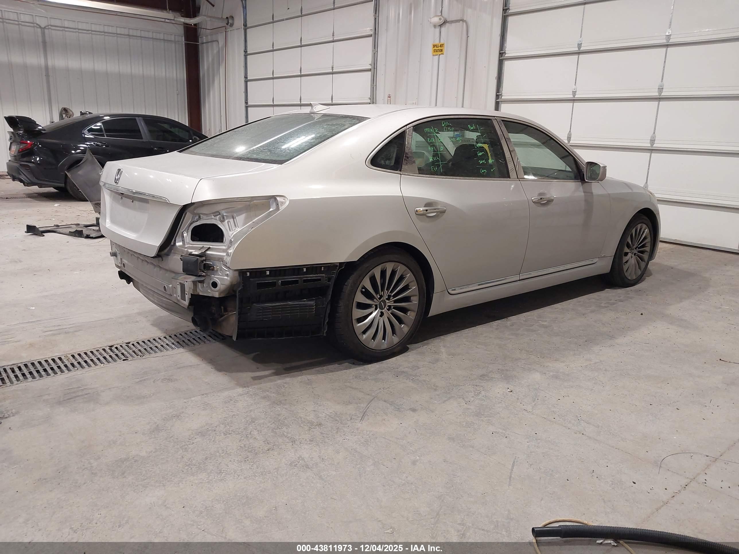 HYUNDAI EQUUS image 4
