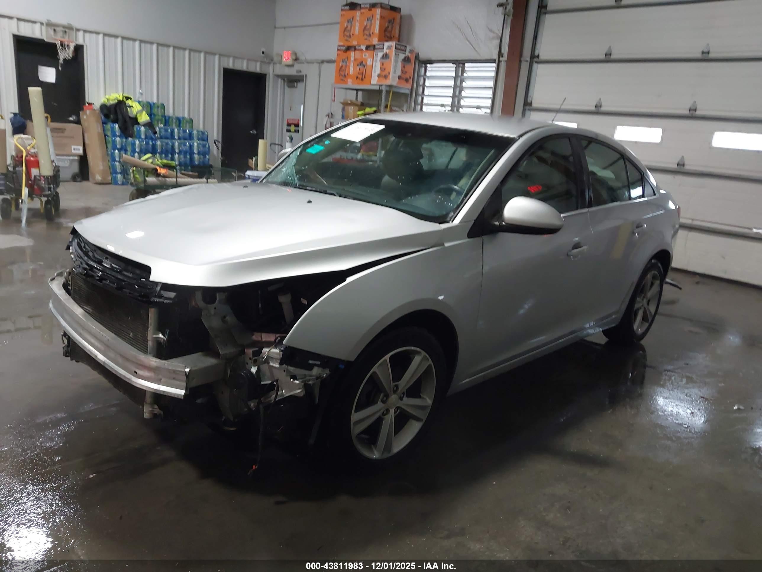 CHEVROLET CRUZE image 2