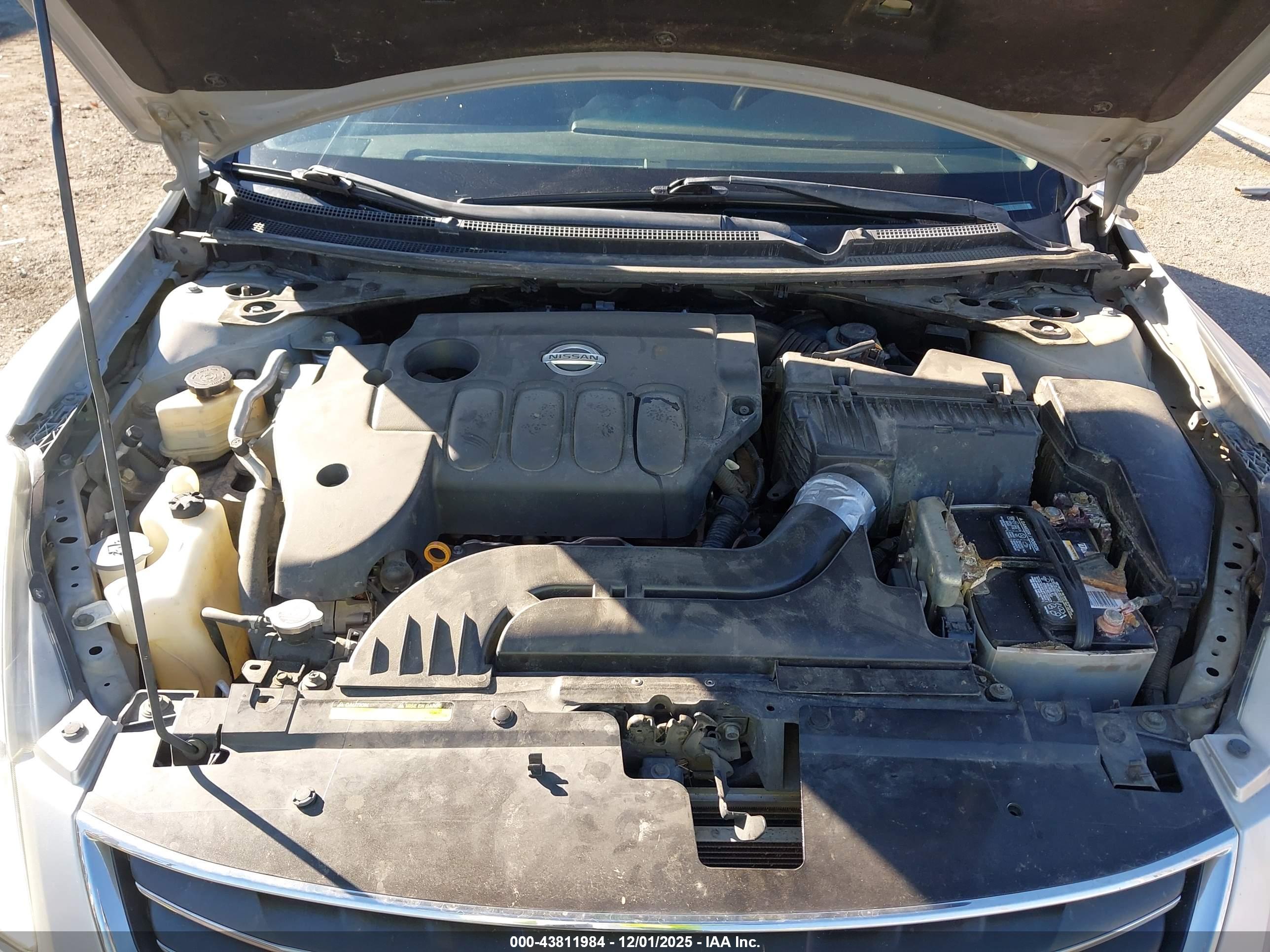 NISSAN ALTIMA image 10
