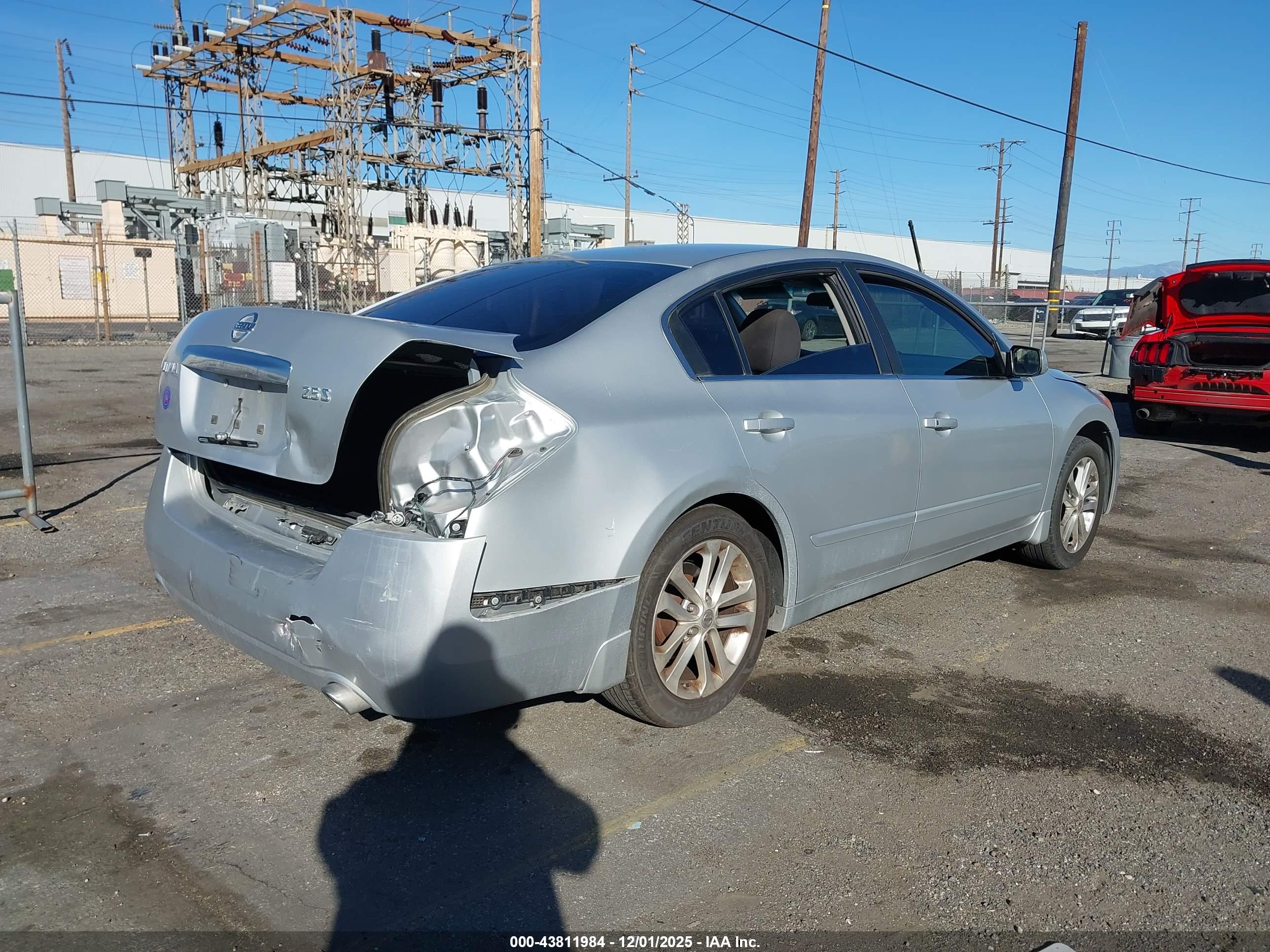 NISSAN ALTIMA image 6