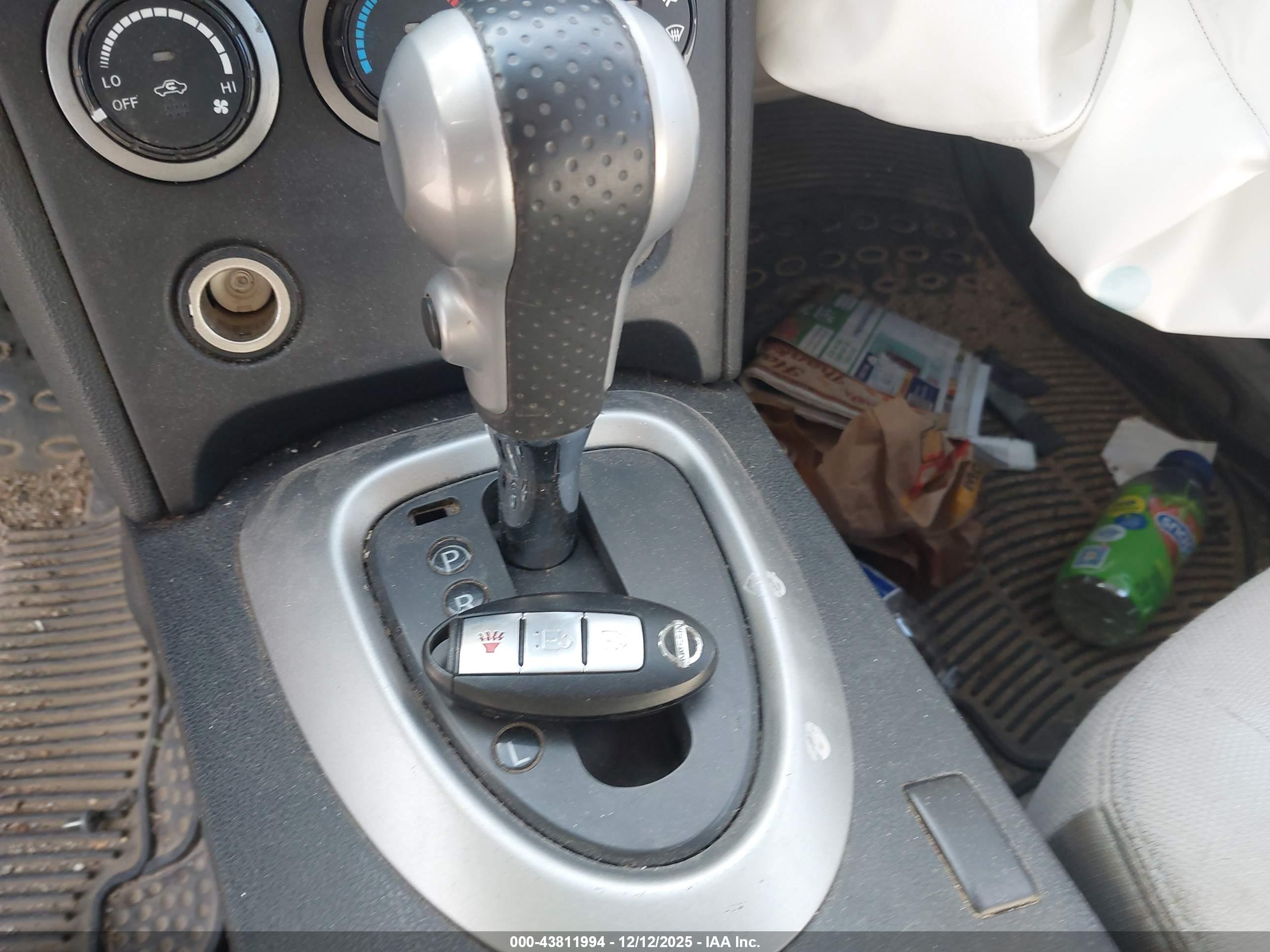 NISSAN ROGUE image 11