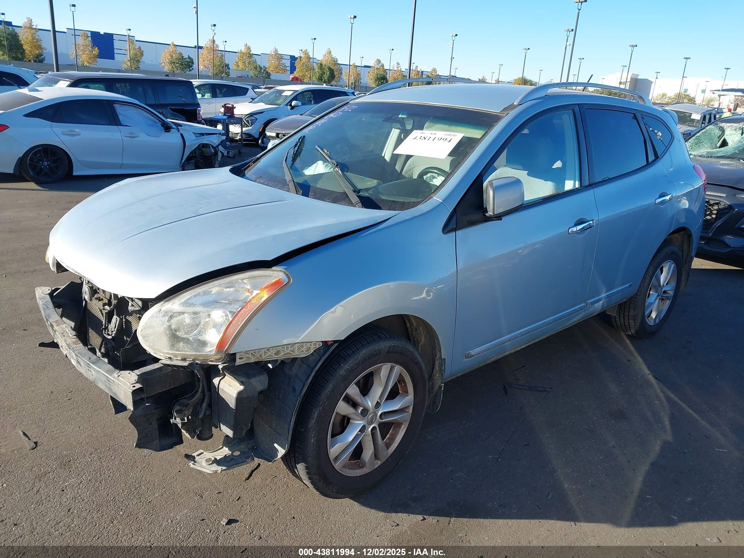 NISSAN ROGUE image 2