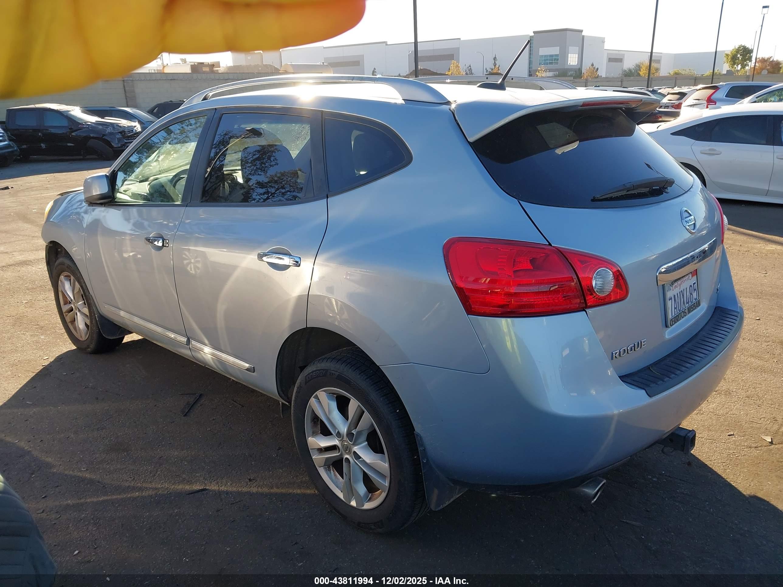NISSAN ROGUE image 3