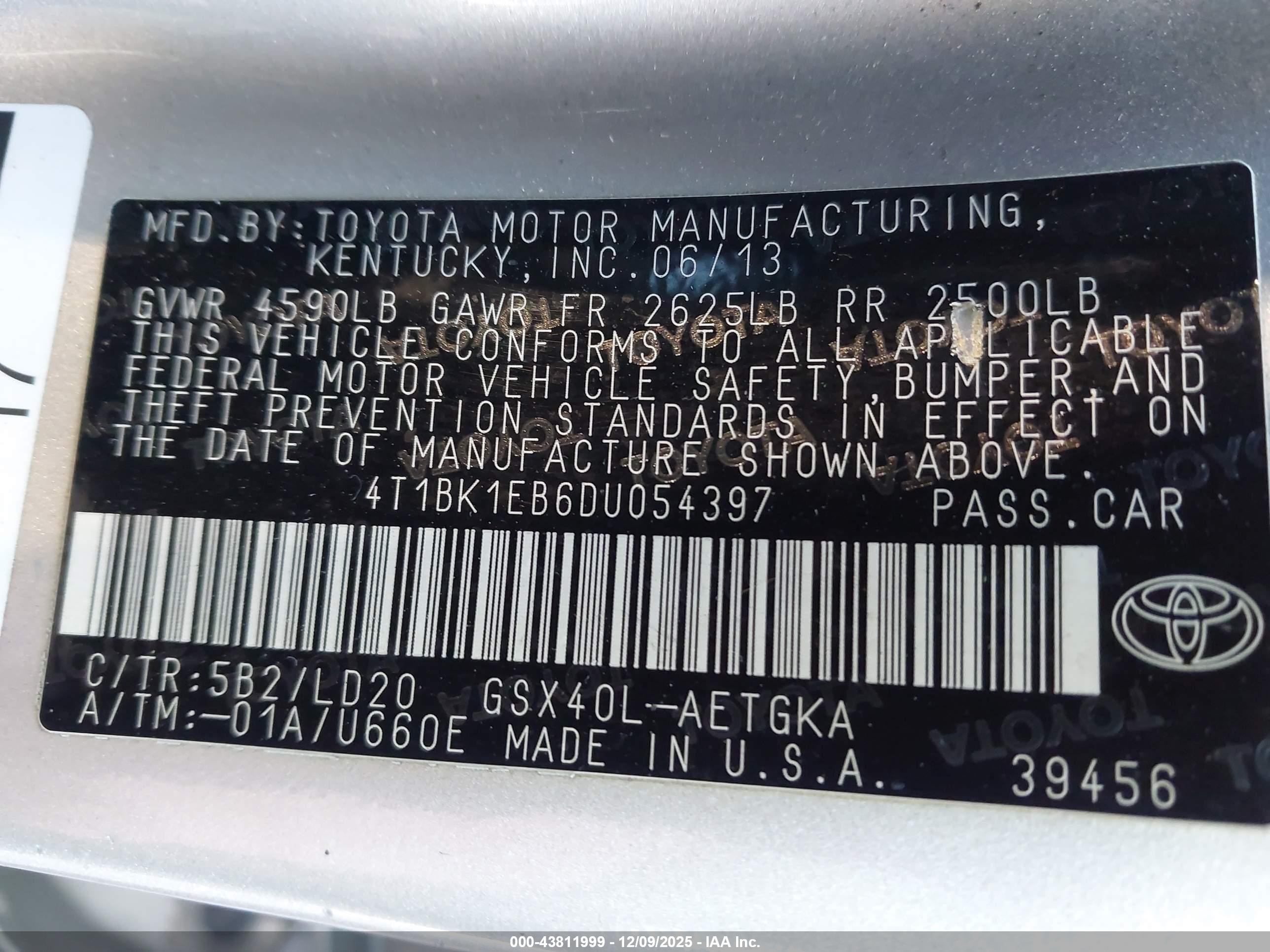 TOYOTA AVALON image 9