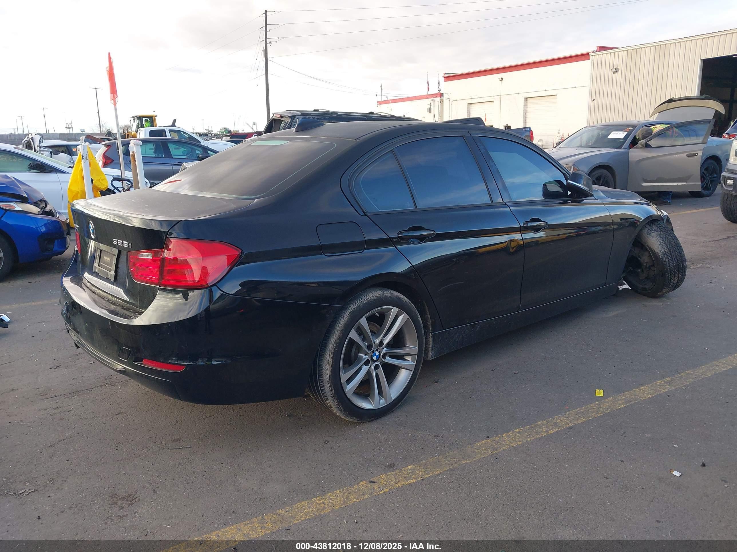 BMW 328I image 4