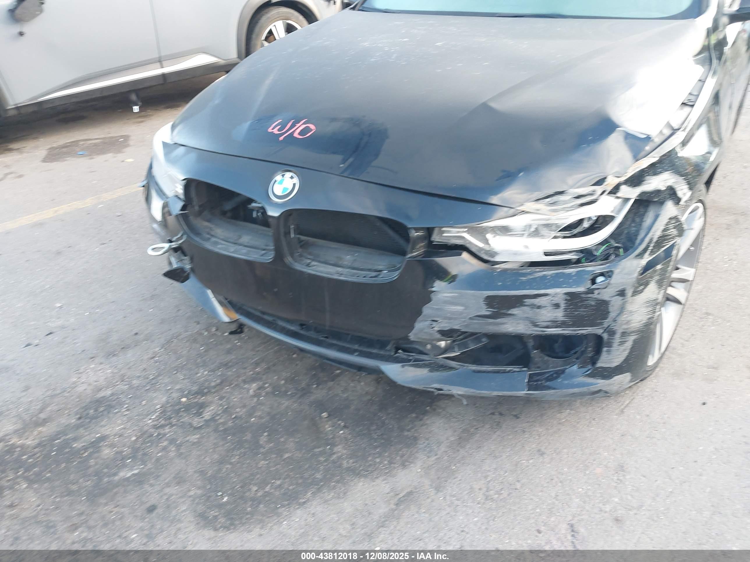 BMW 328I image 6