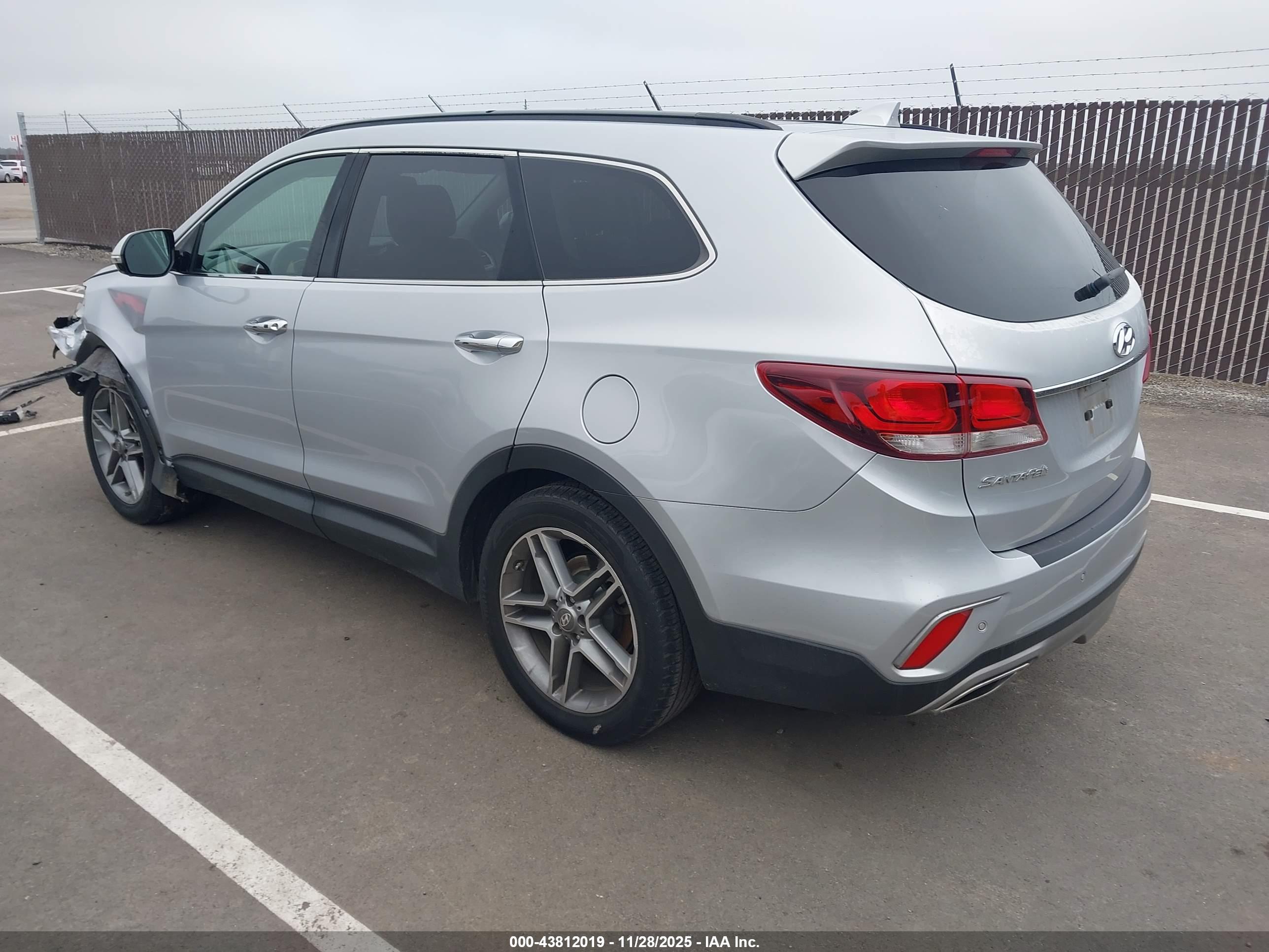 HYUNDAI SANTA image 3