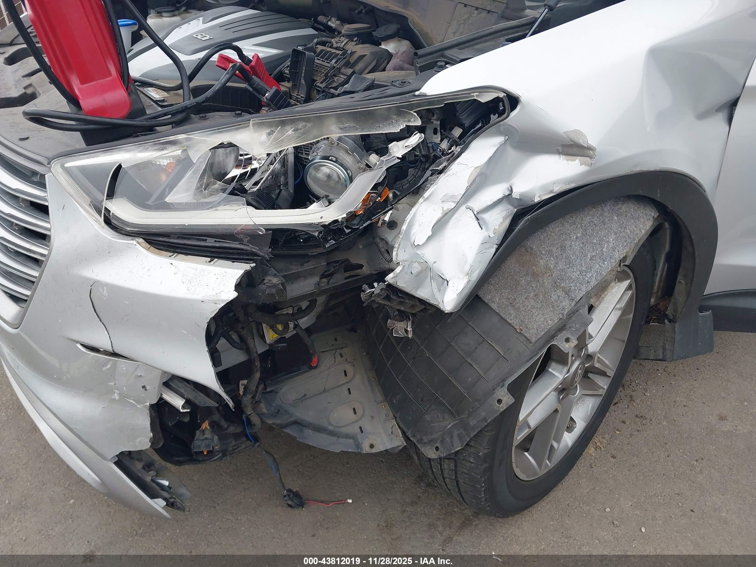 HYUNDAI SANTA image 6