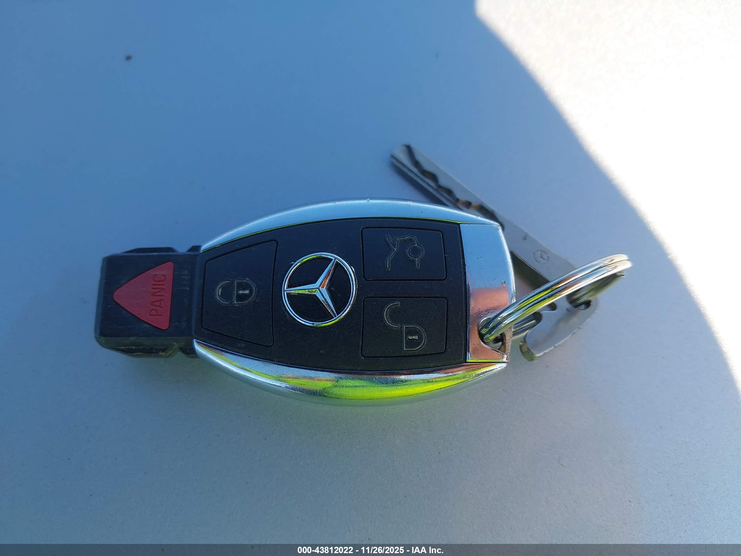 MERCEDES-BENZ C image 11