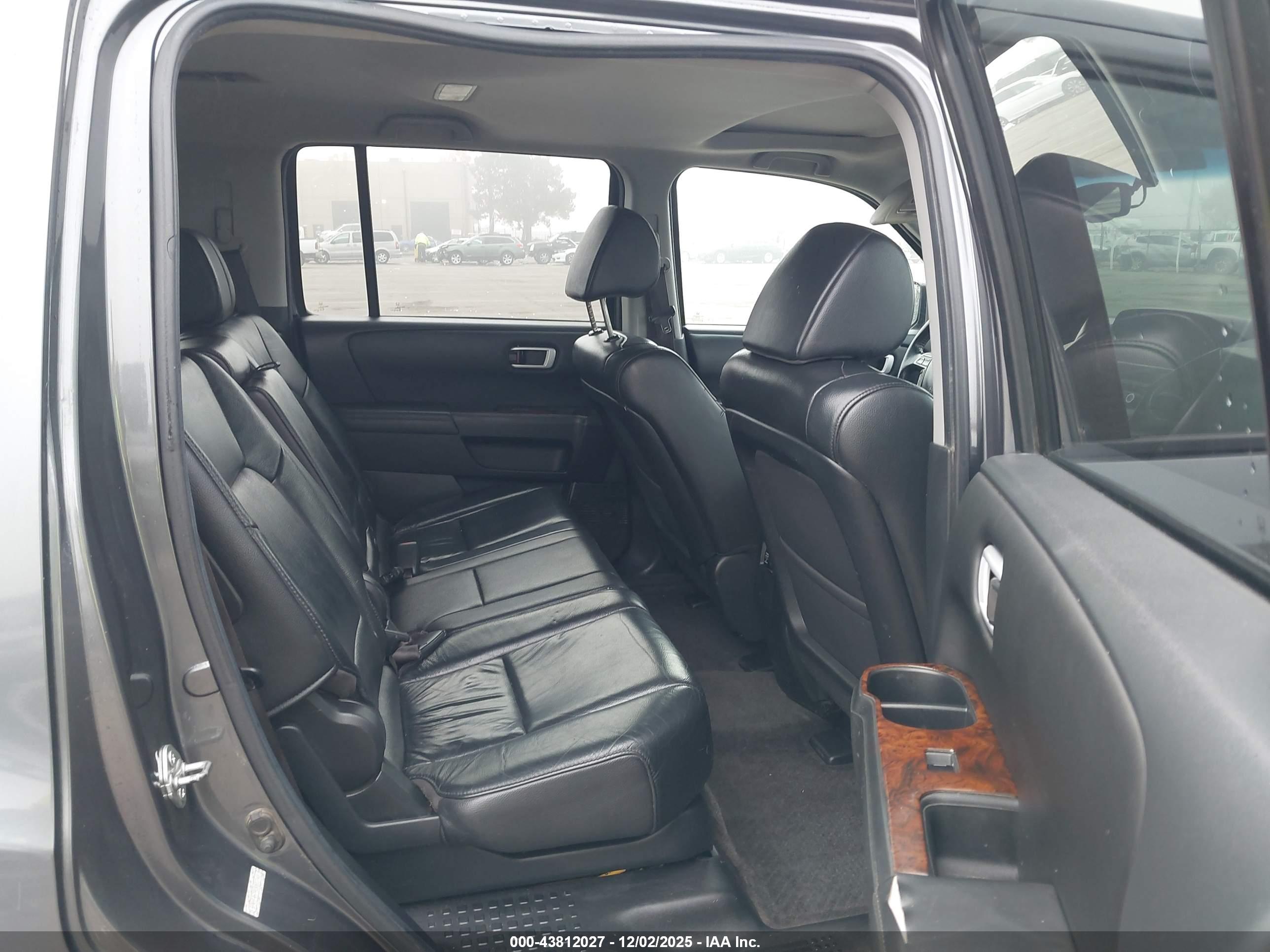 HONDA PILOT image 8