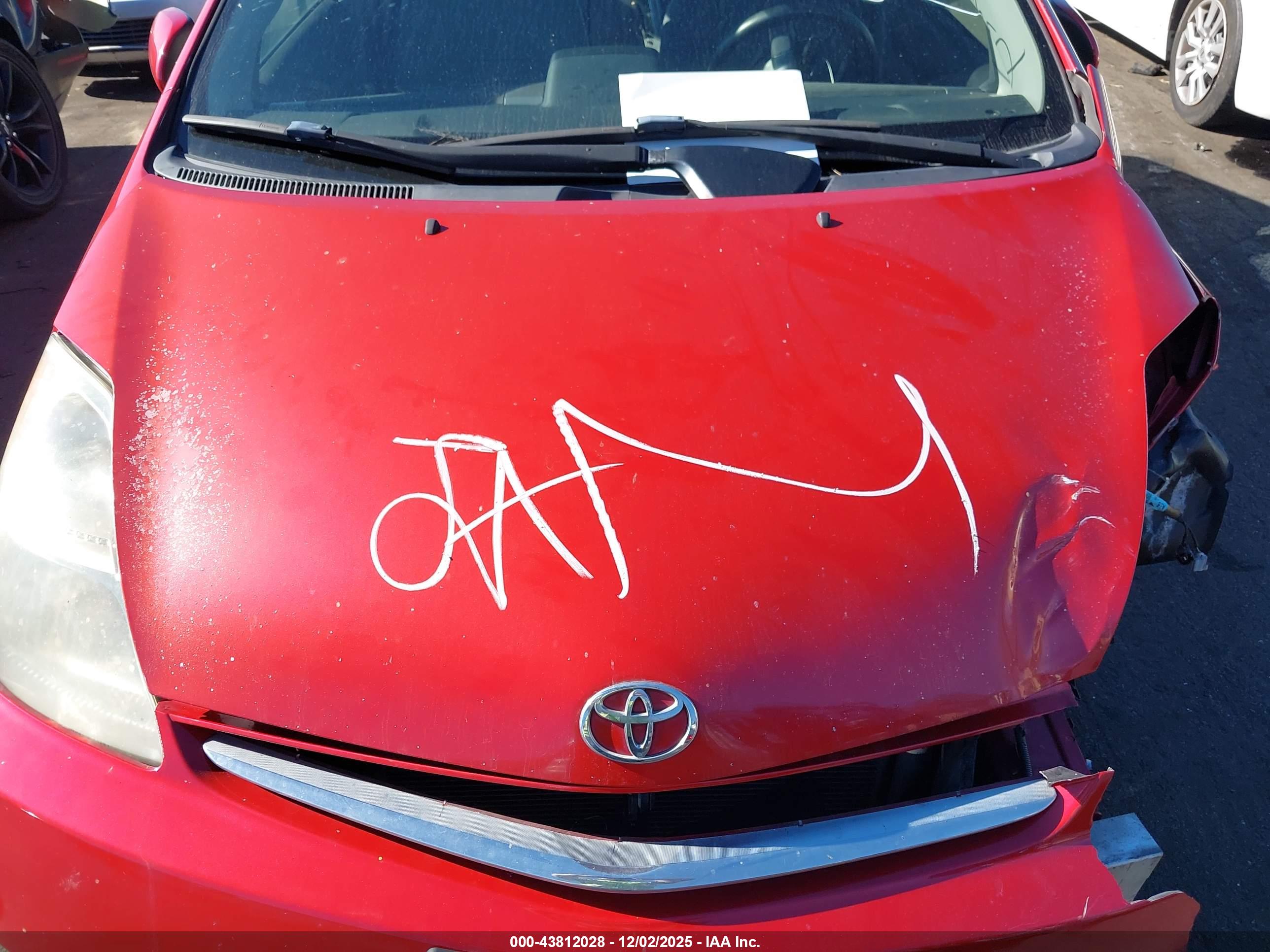 TOYOTA PRIUS image 10
