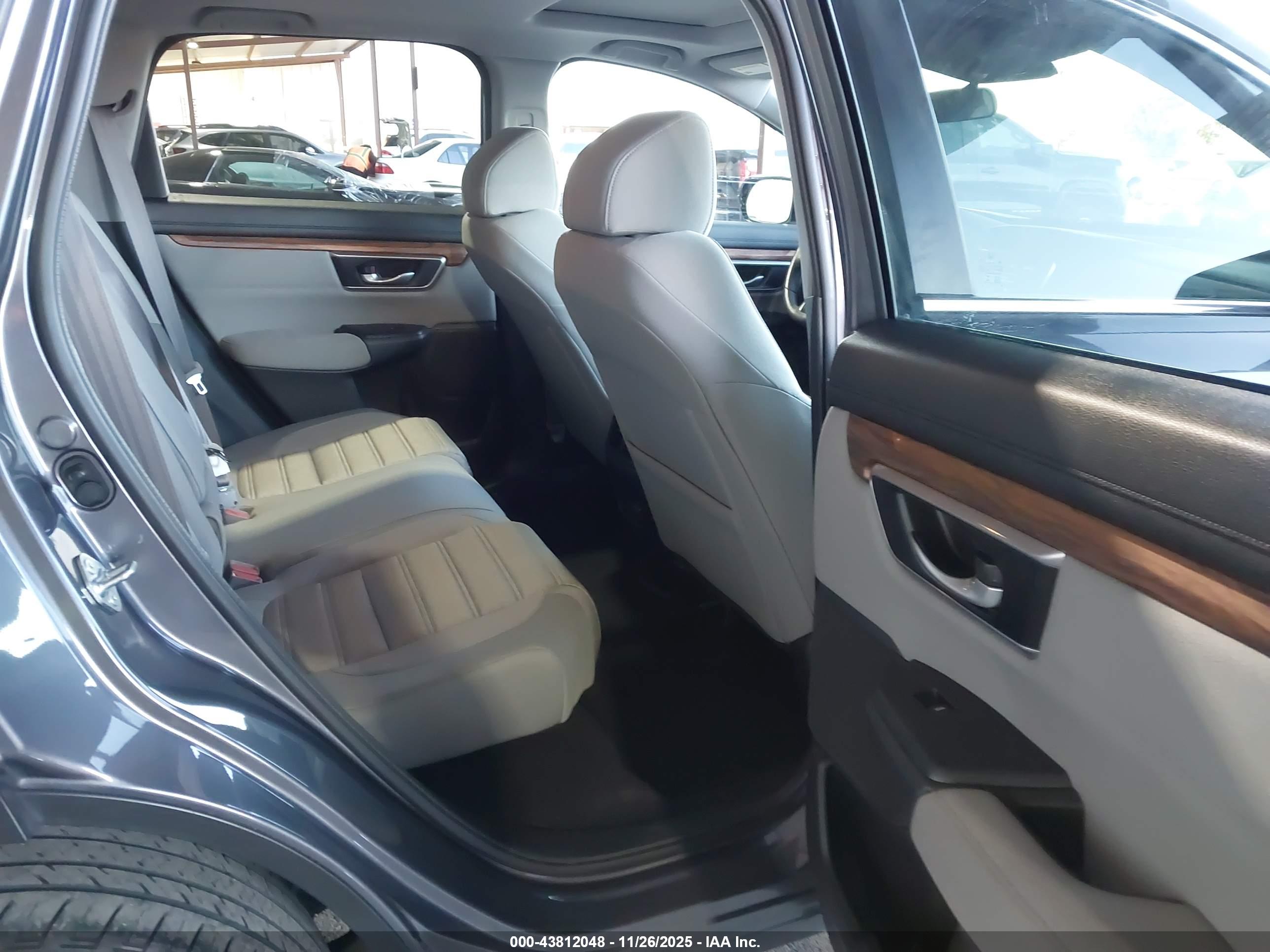 HONDA CR-V image 8