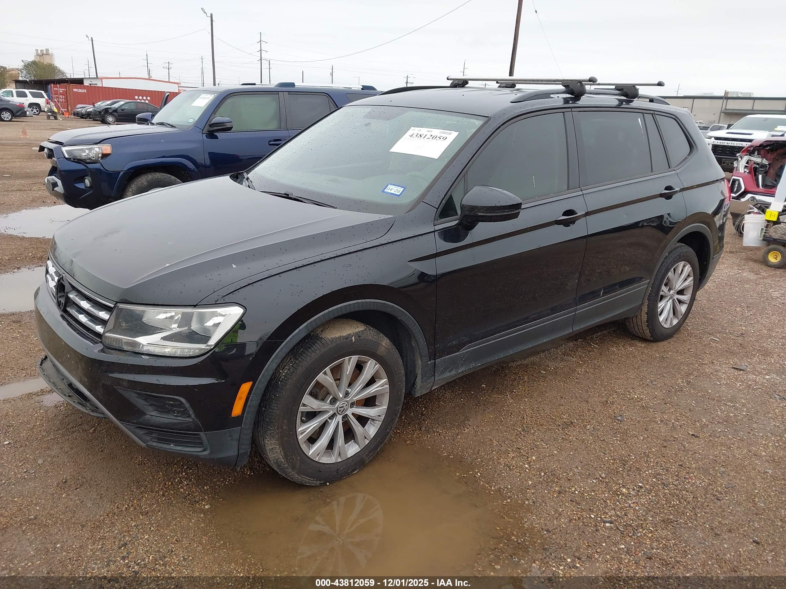 VOLKSWAGEN TIGUAN image 2