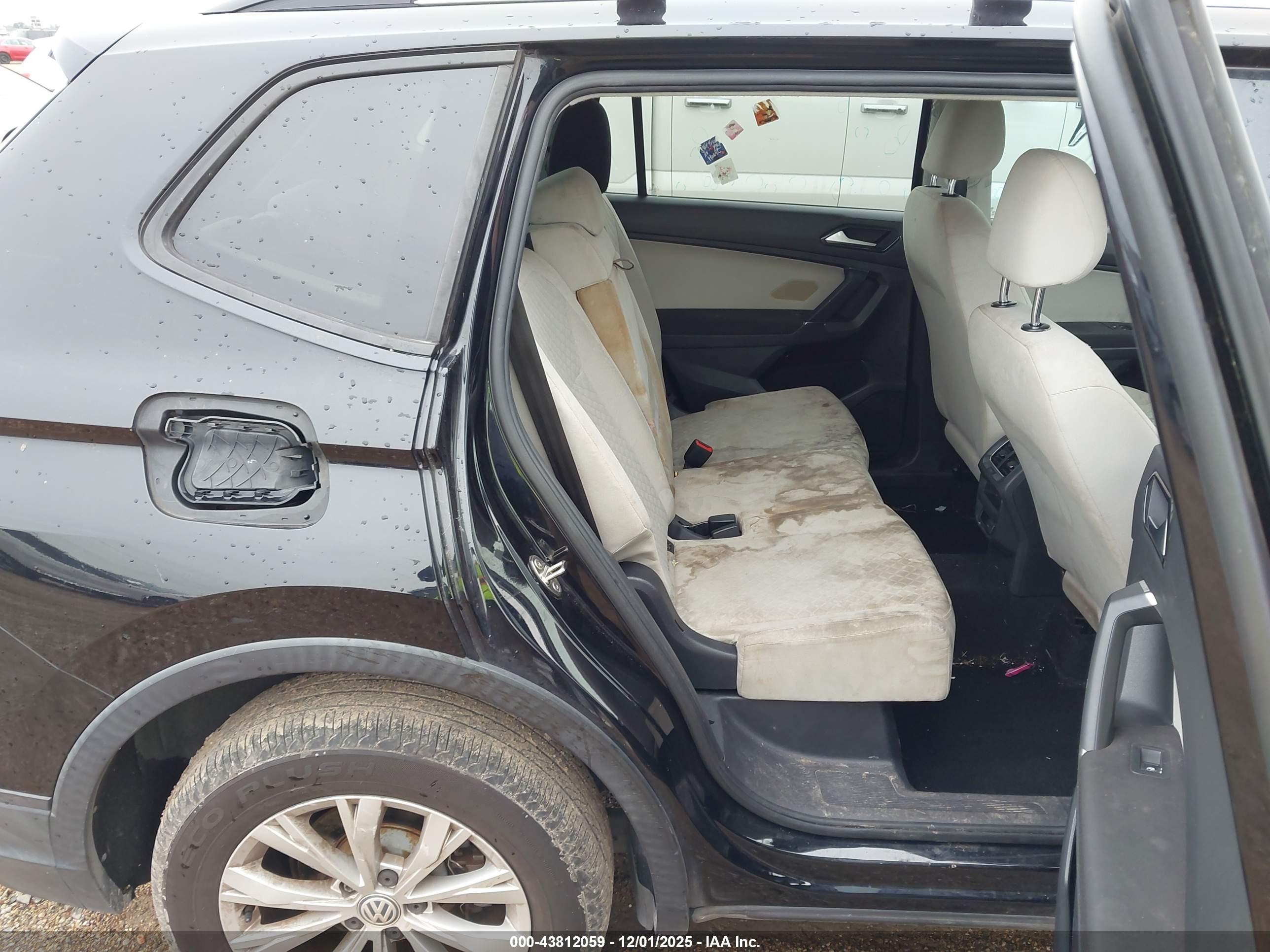 VOLKSWAGEN TIGUAN image 8