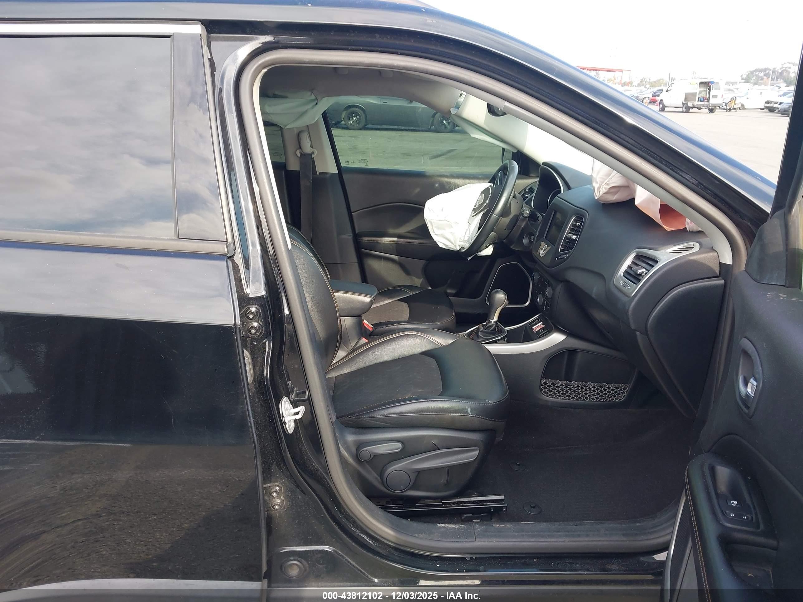 JEEP COMPASS image 5