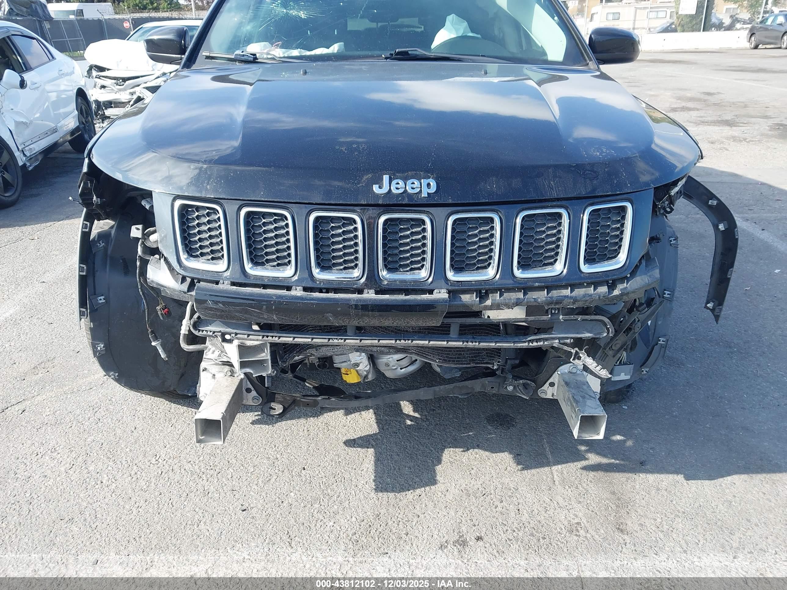 JEEP COMPASS image 6