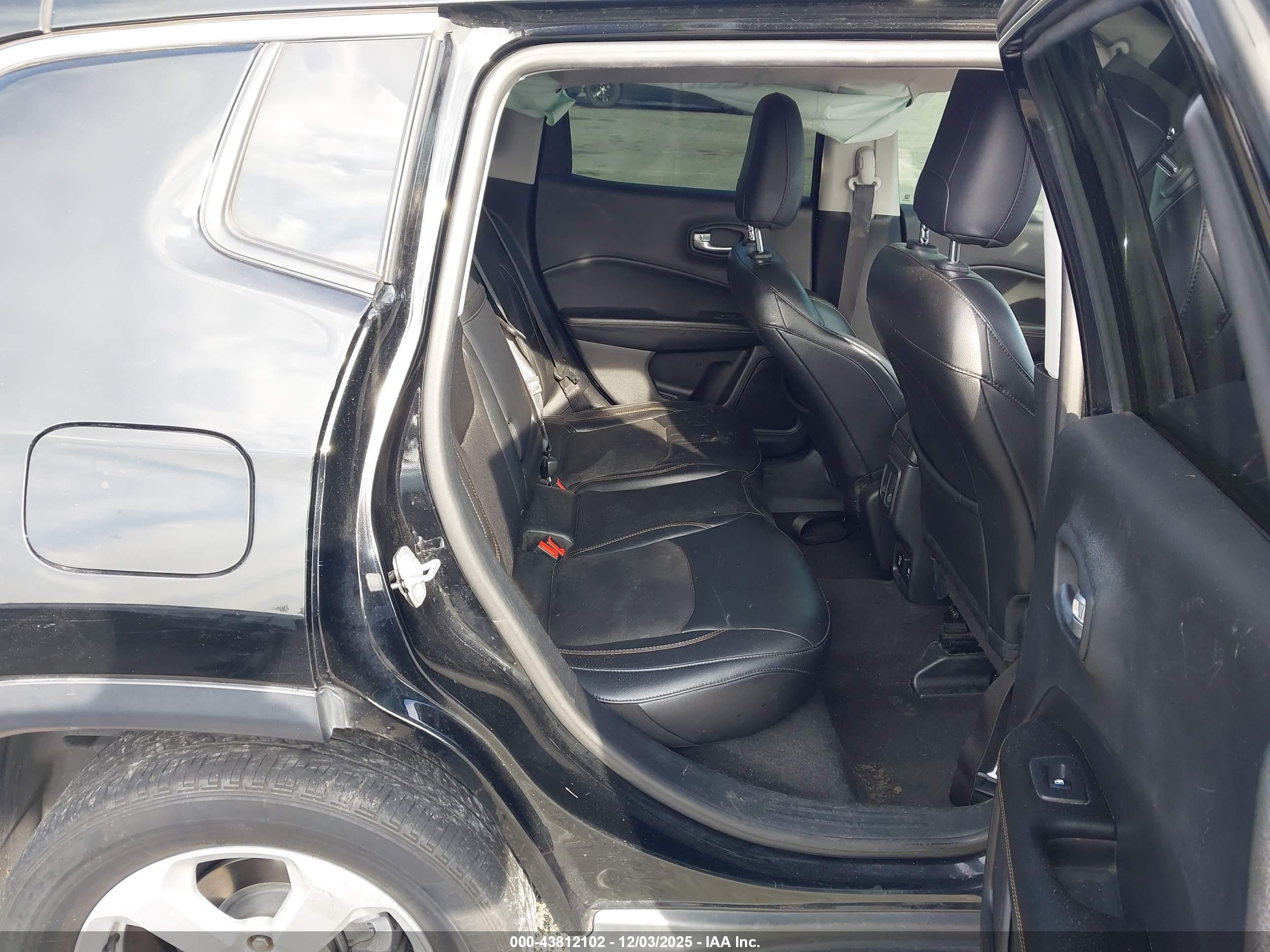 JEEP COMPASS image 8