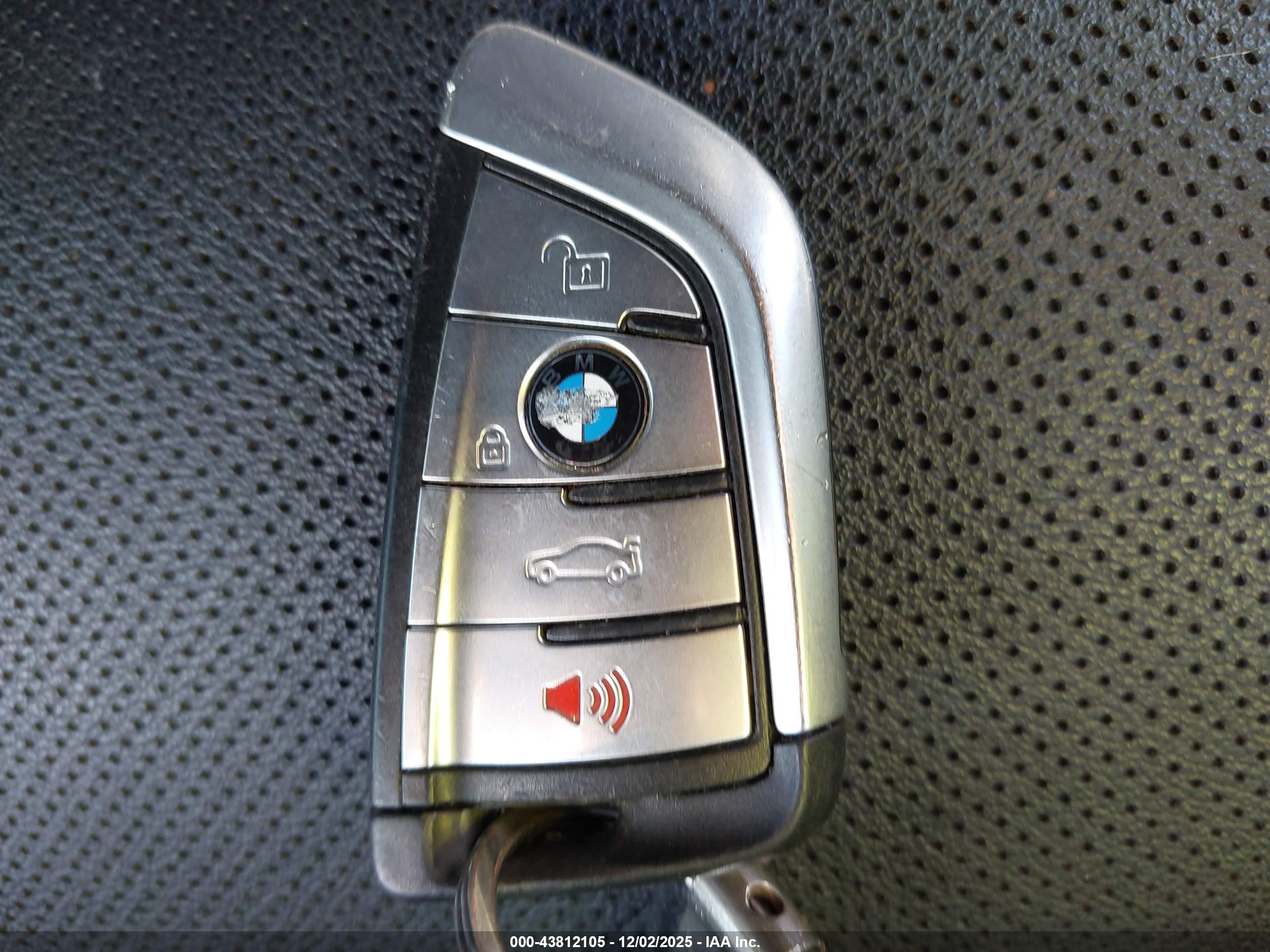 BMW 530E image 11
