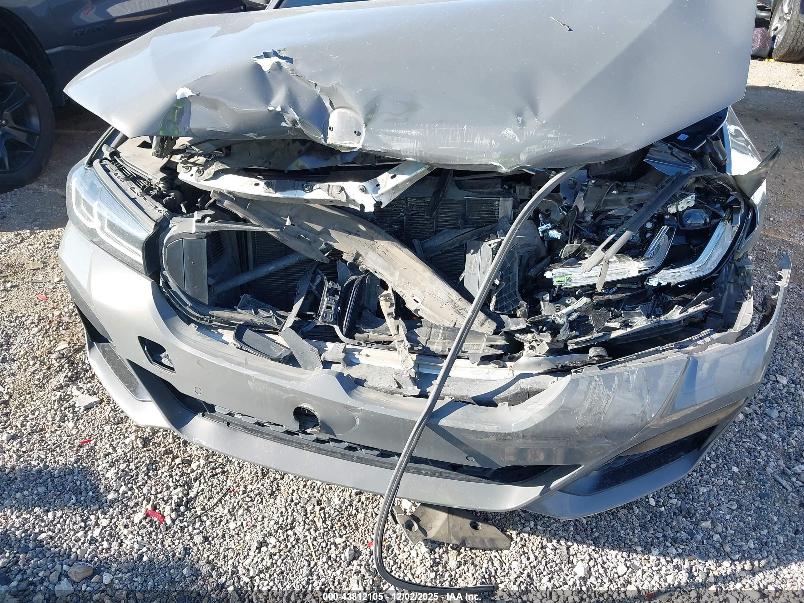 BMW 530E image 6