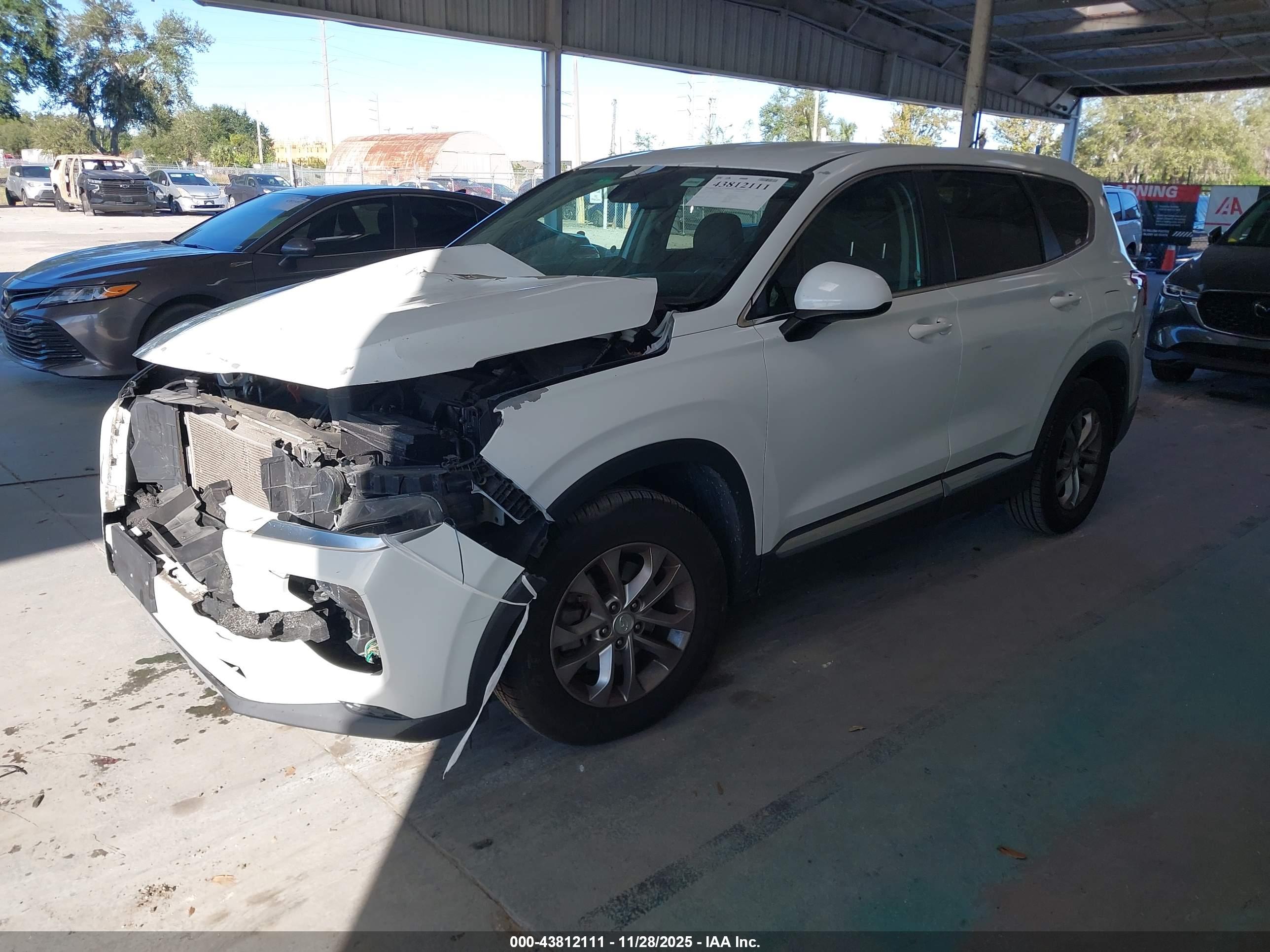 HYUNDAI SANTA image 2