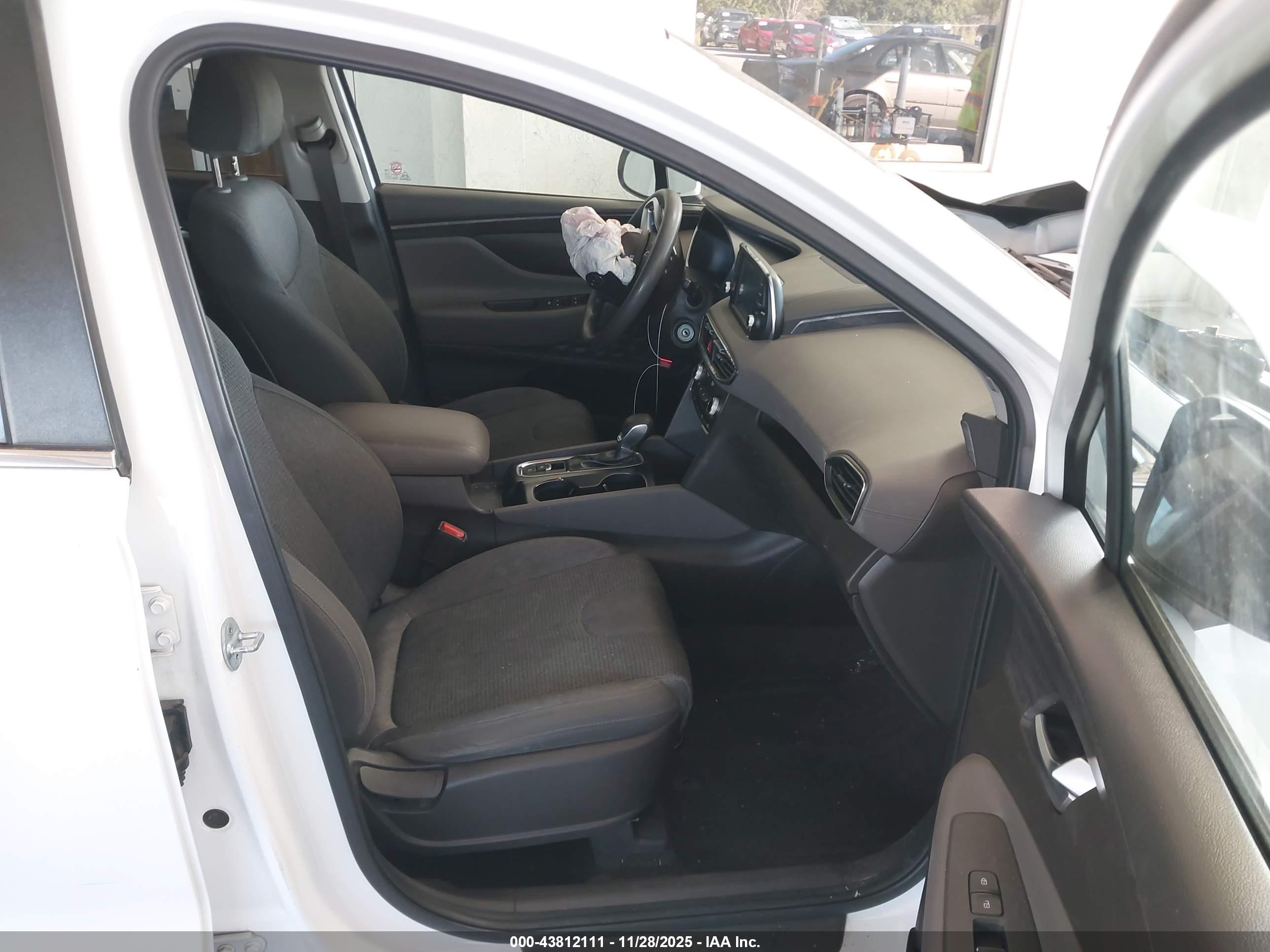 HYUNDAI SANTA image 5