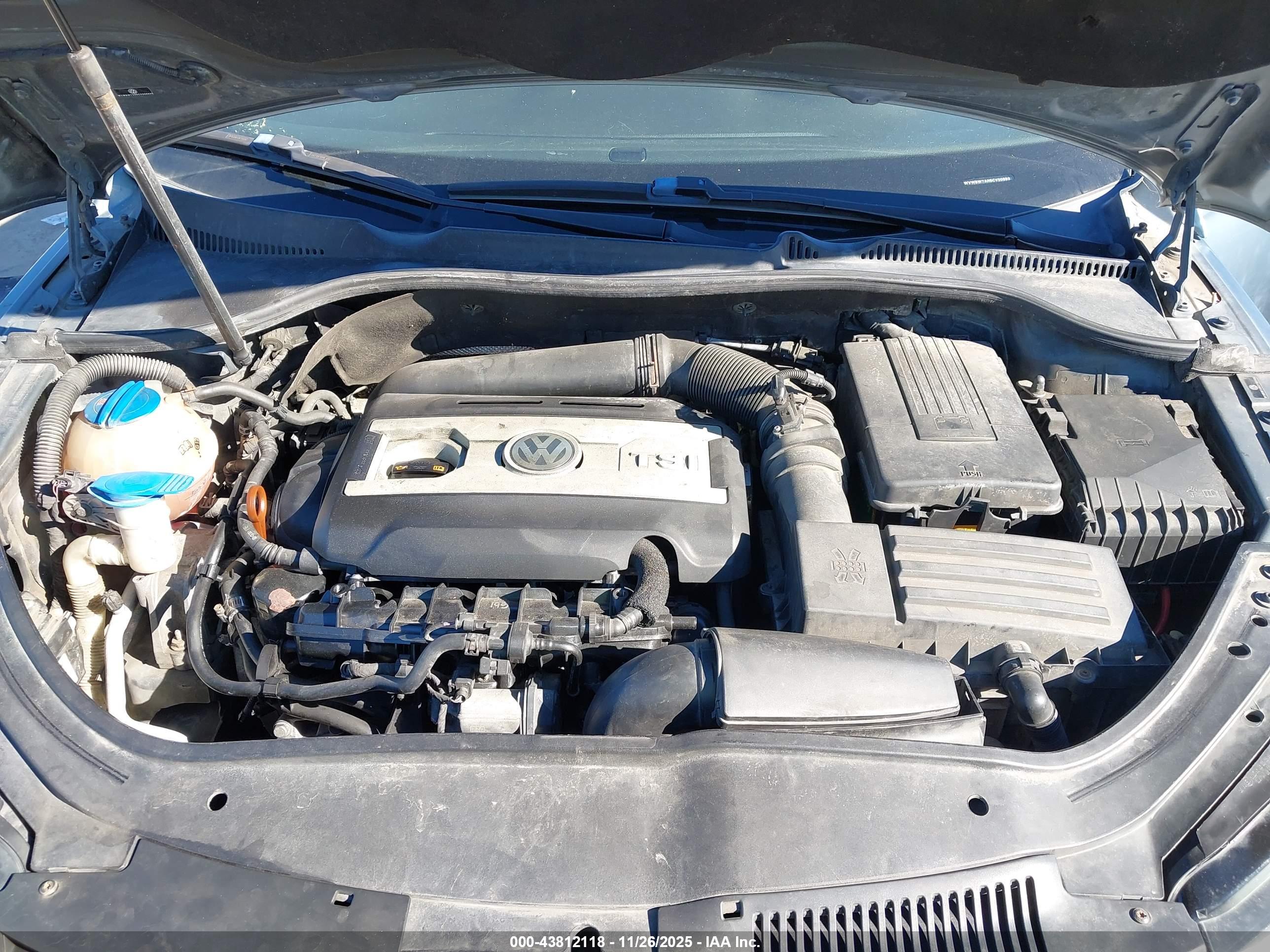 VOLKSWAGEN EOS image 10