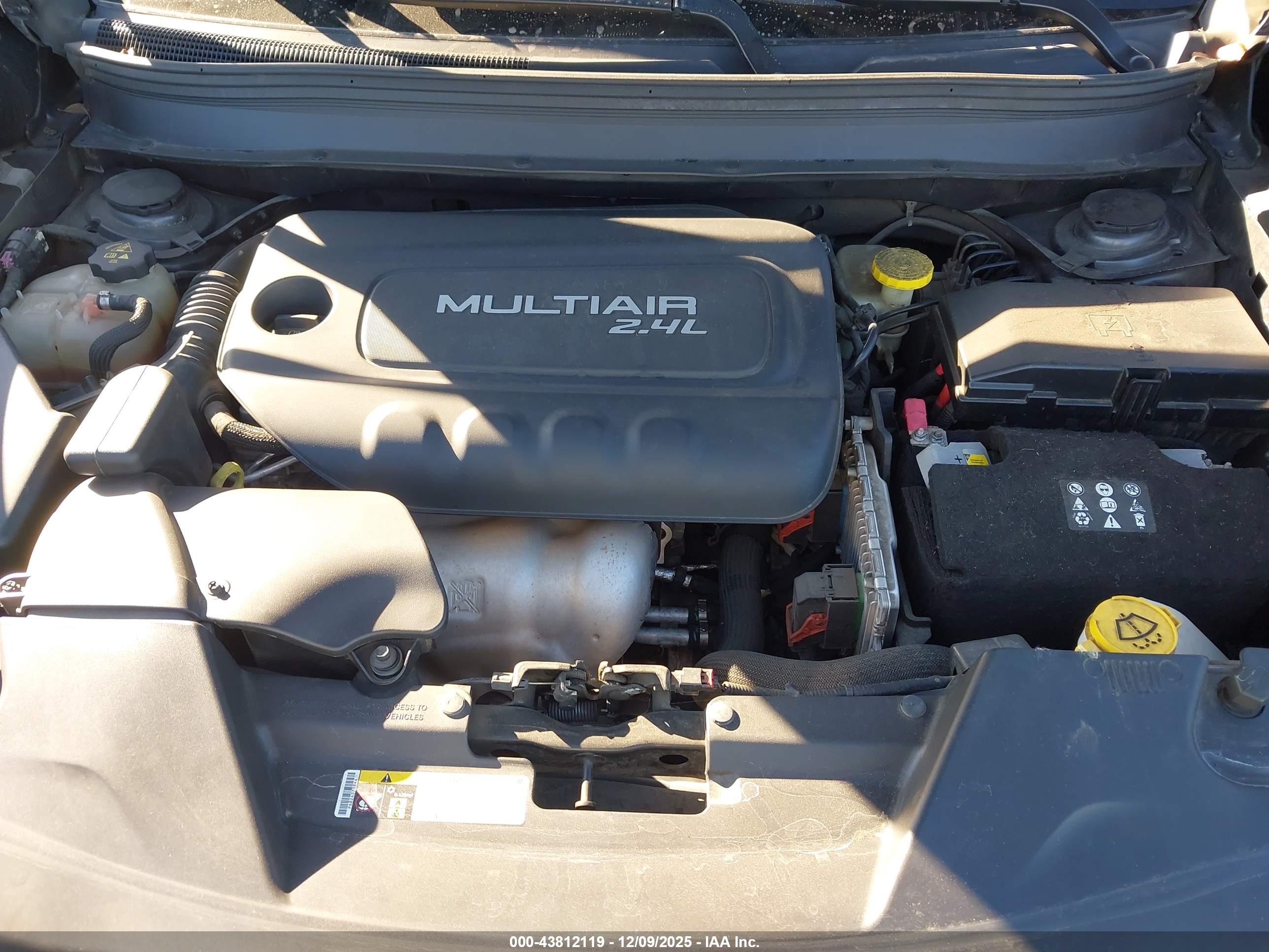 JEEP CHEROKEE image 10
