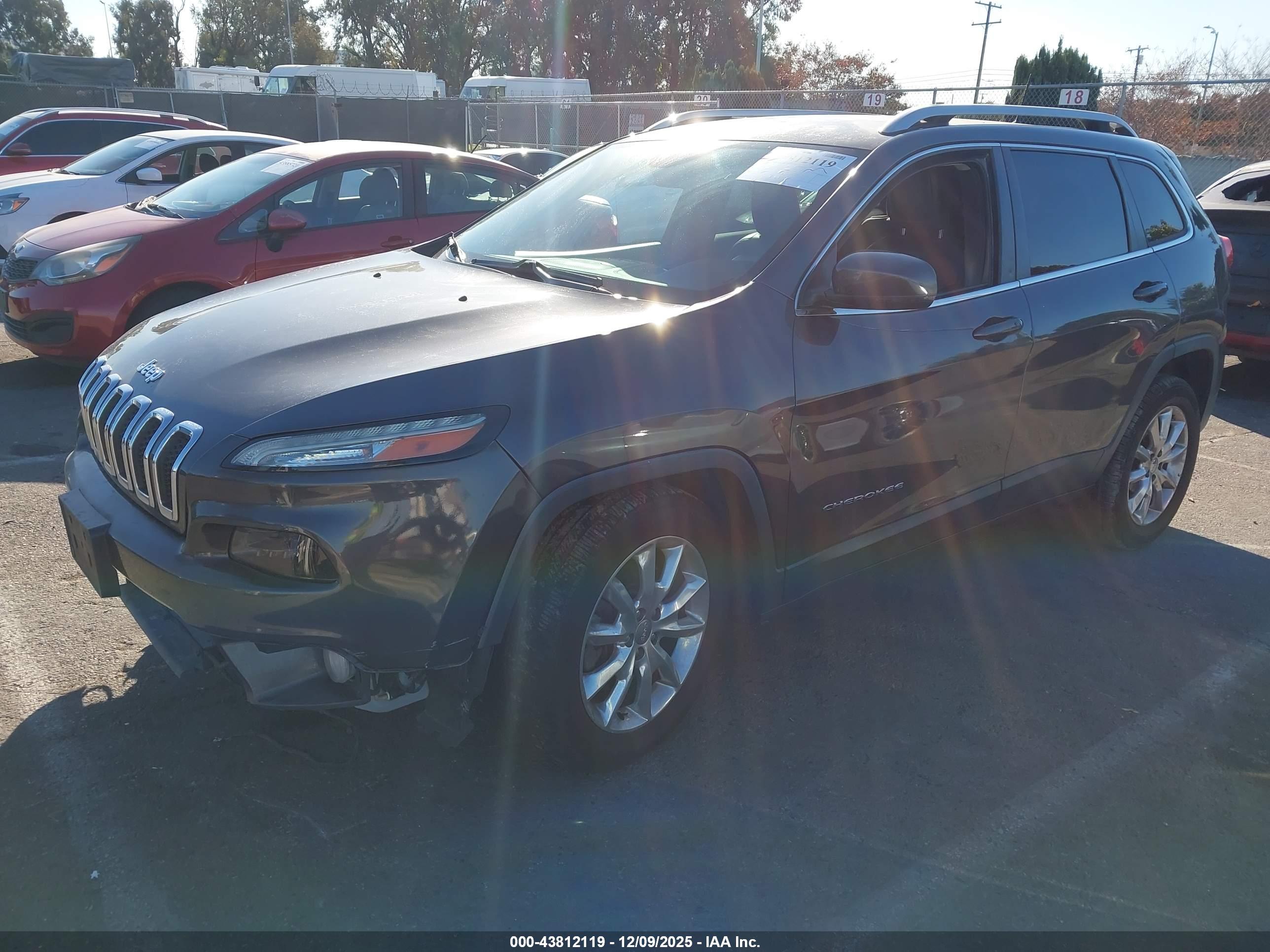 JEEP CHEROKEE image 2