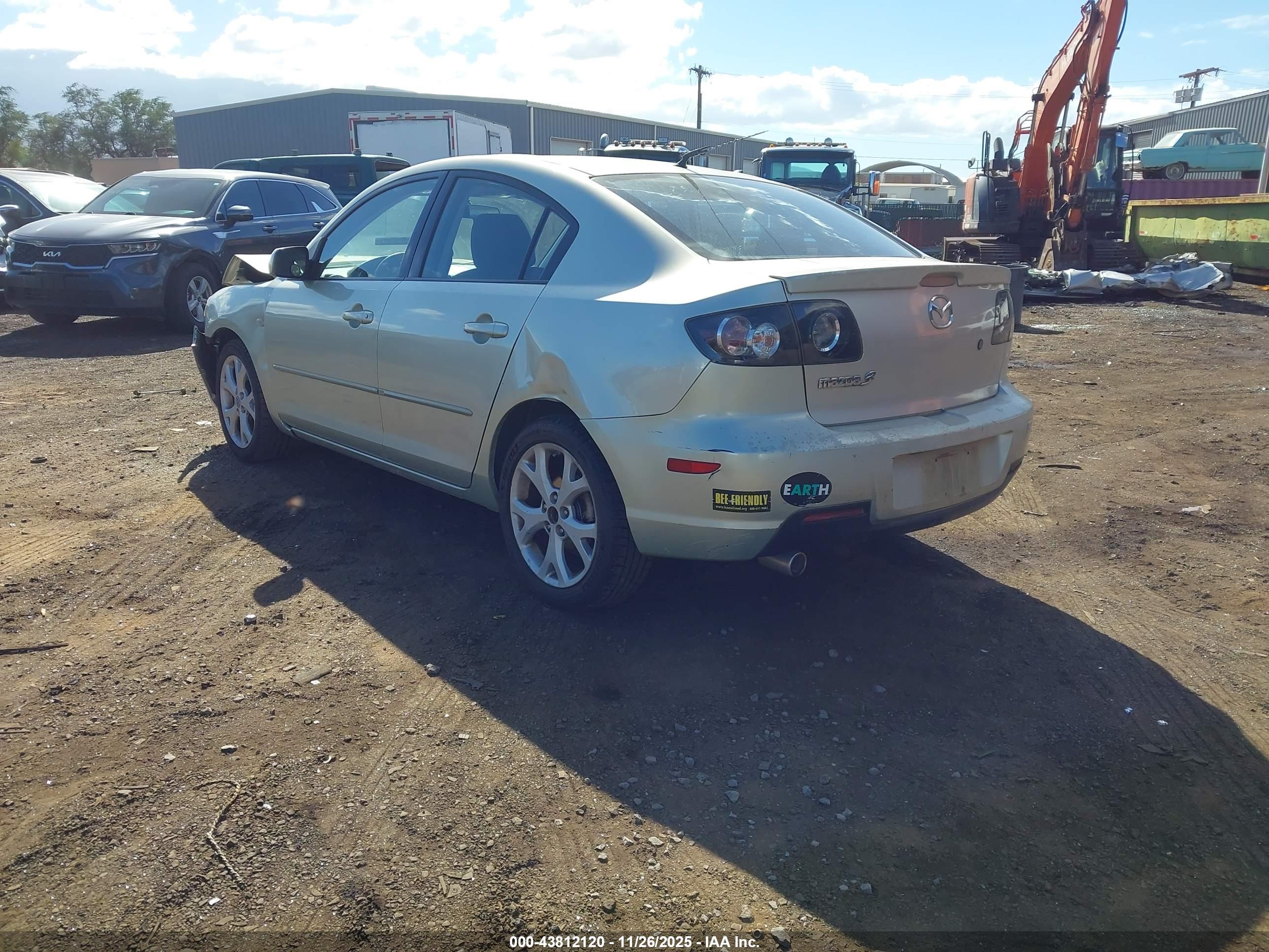 MAZDA MAZDA3 image 3