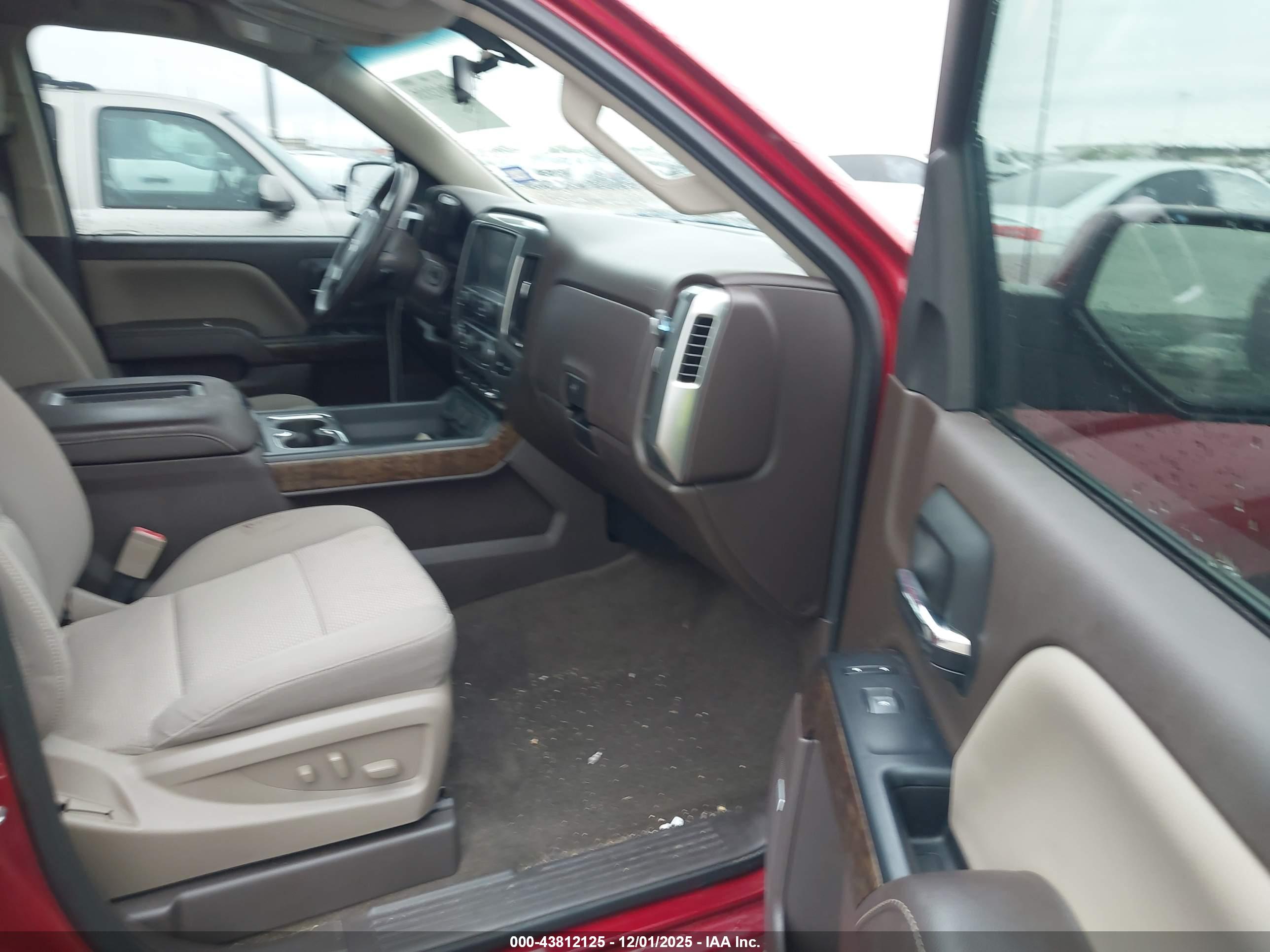 CHEVROLET SILVERADO image 5
