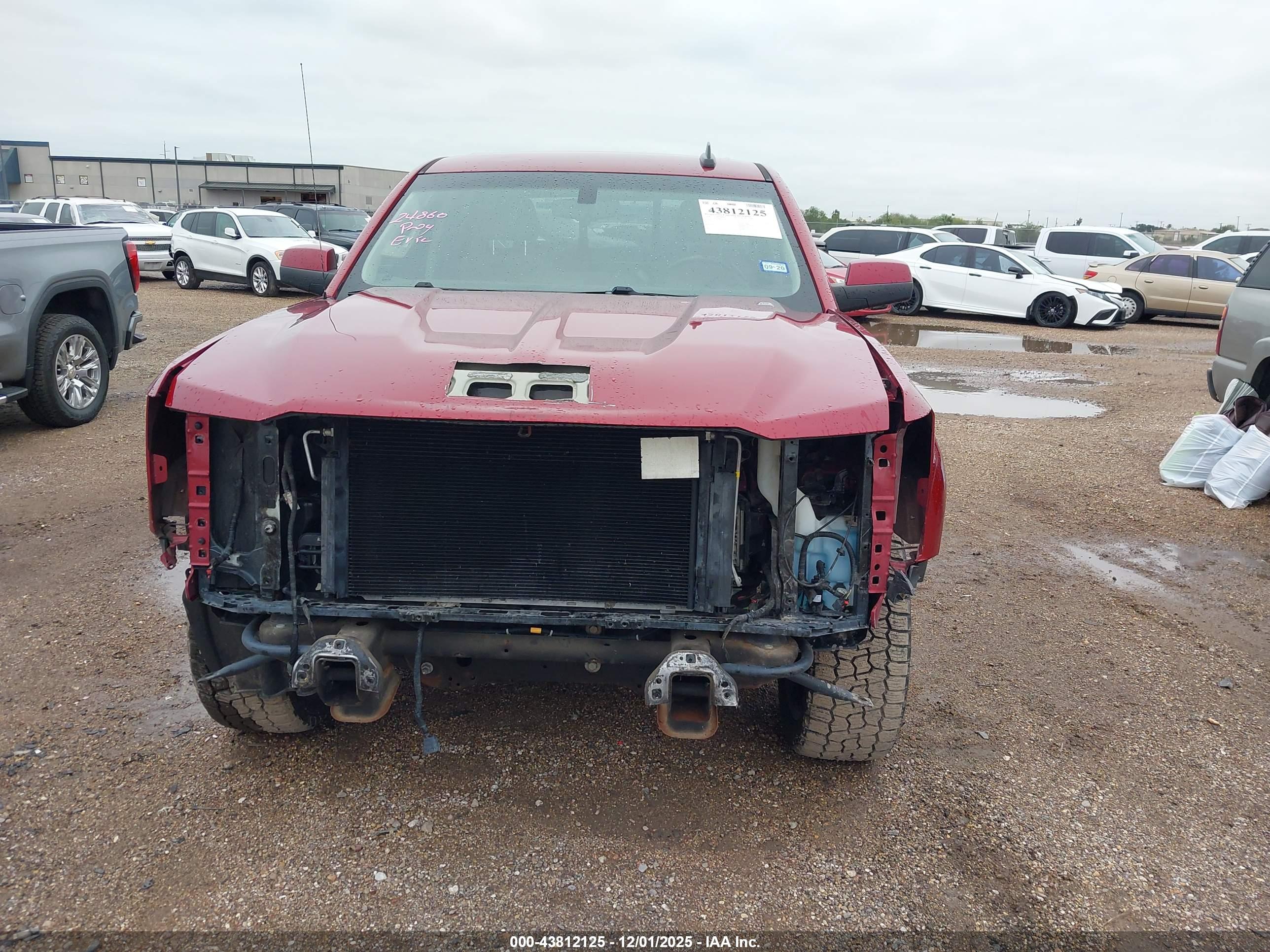 CHEVROLET SILVERADO image 6