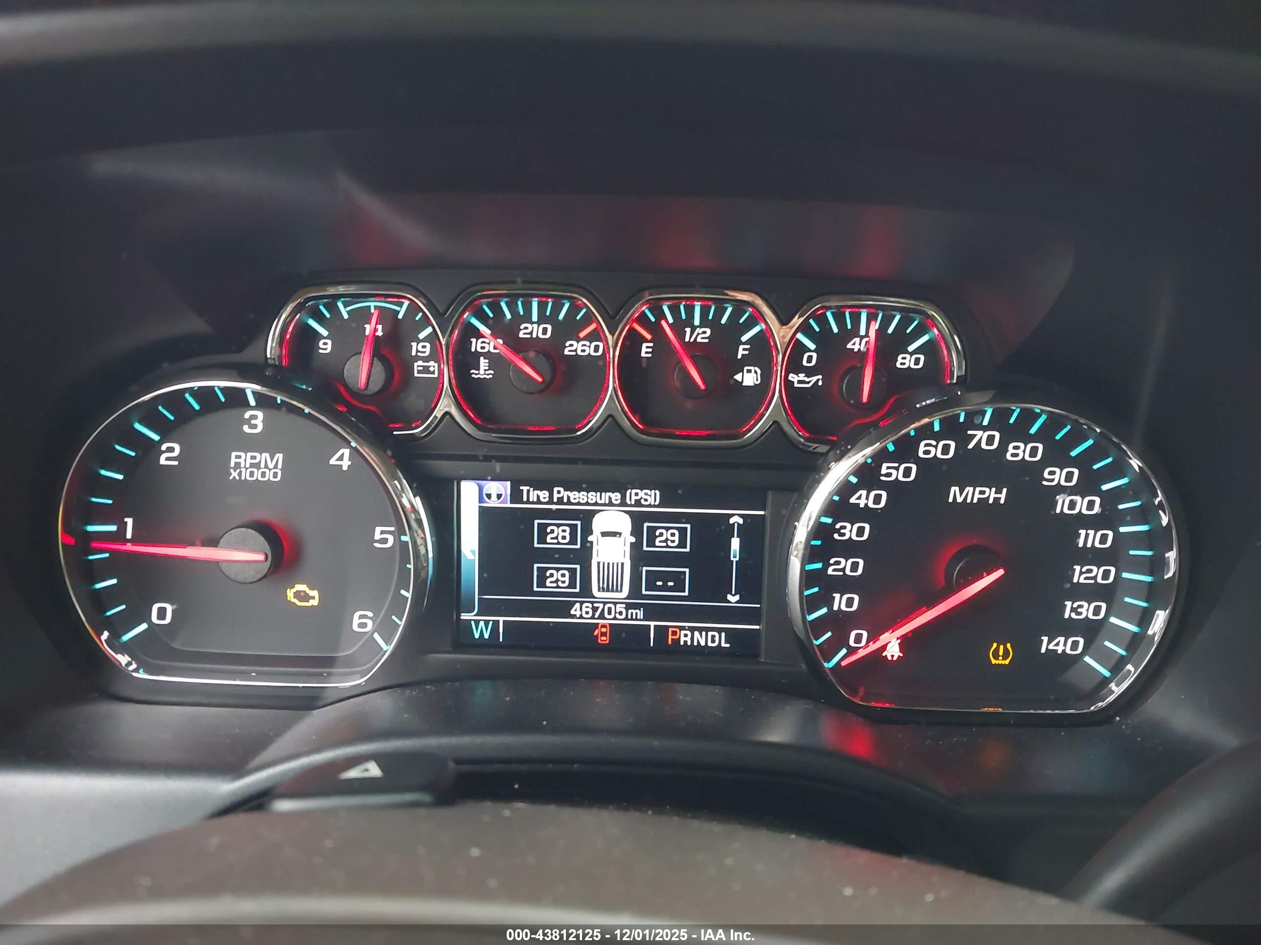 CHEVROLET SILVERADO image 7