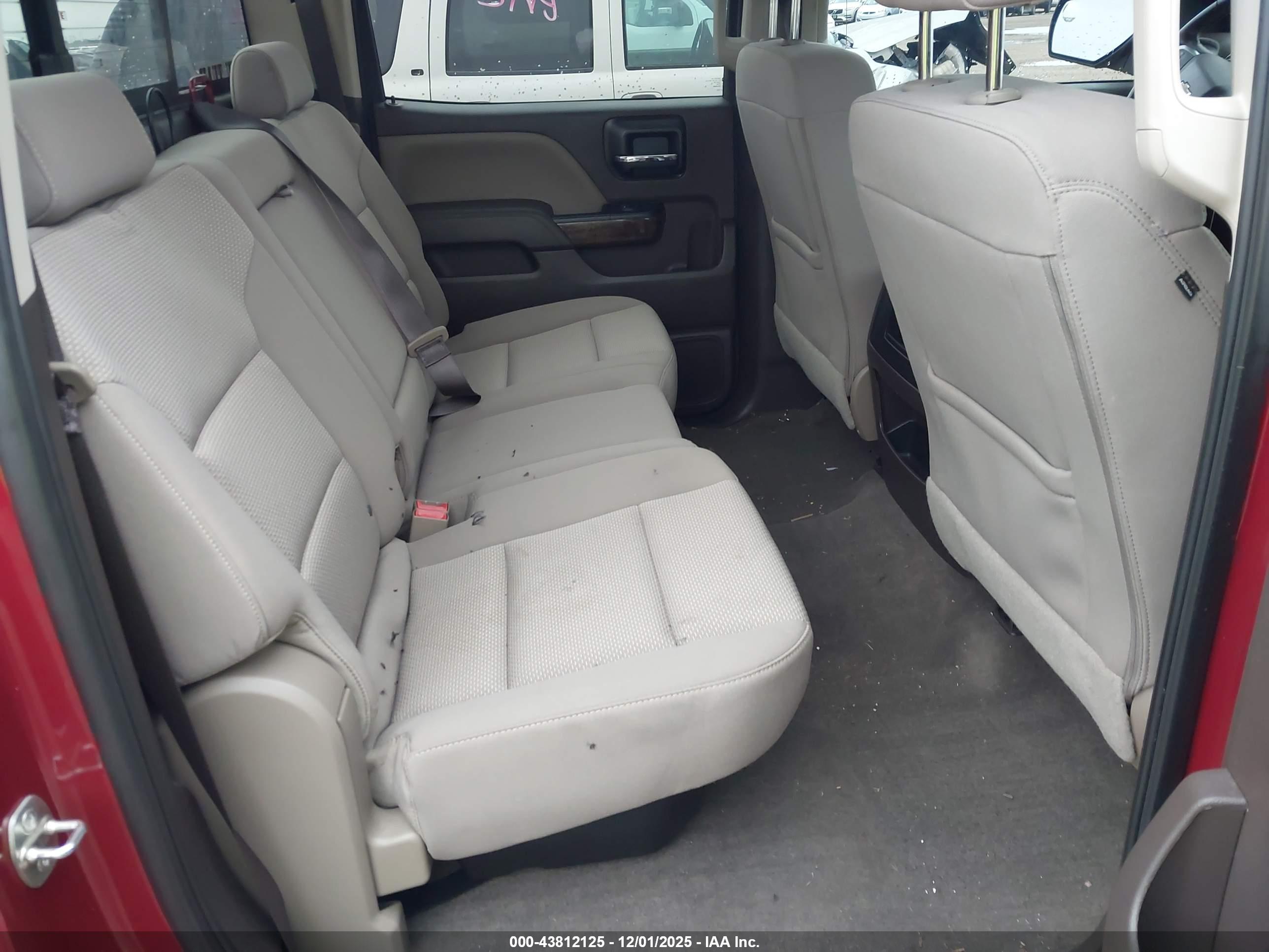 CHEVROLET SILVERADO image 8
