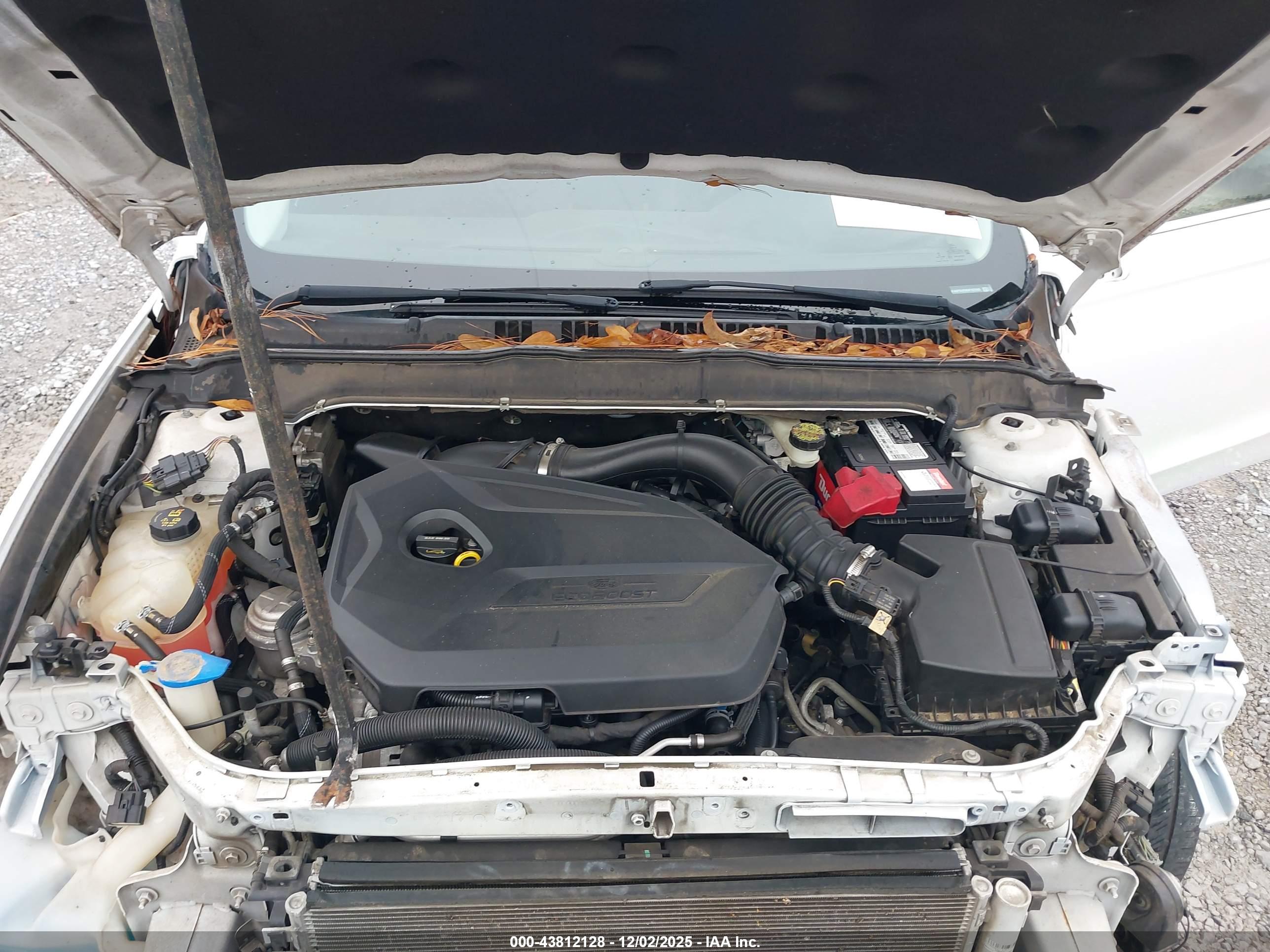 FORD FUSION image 10