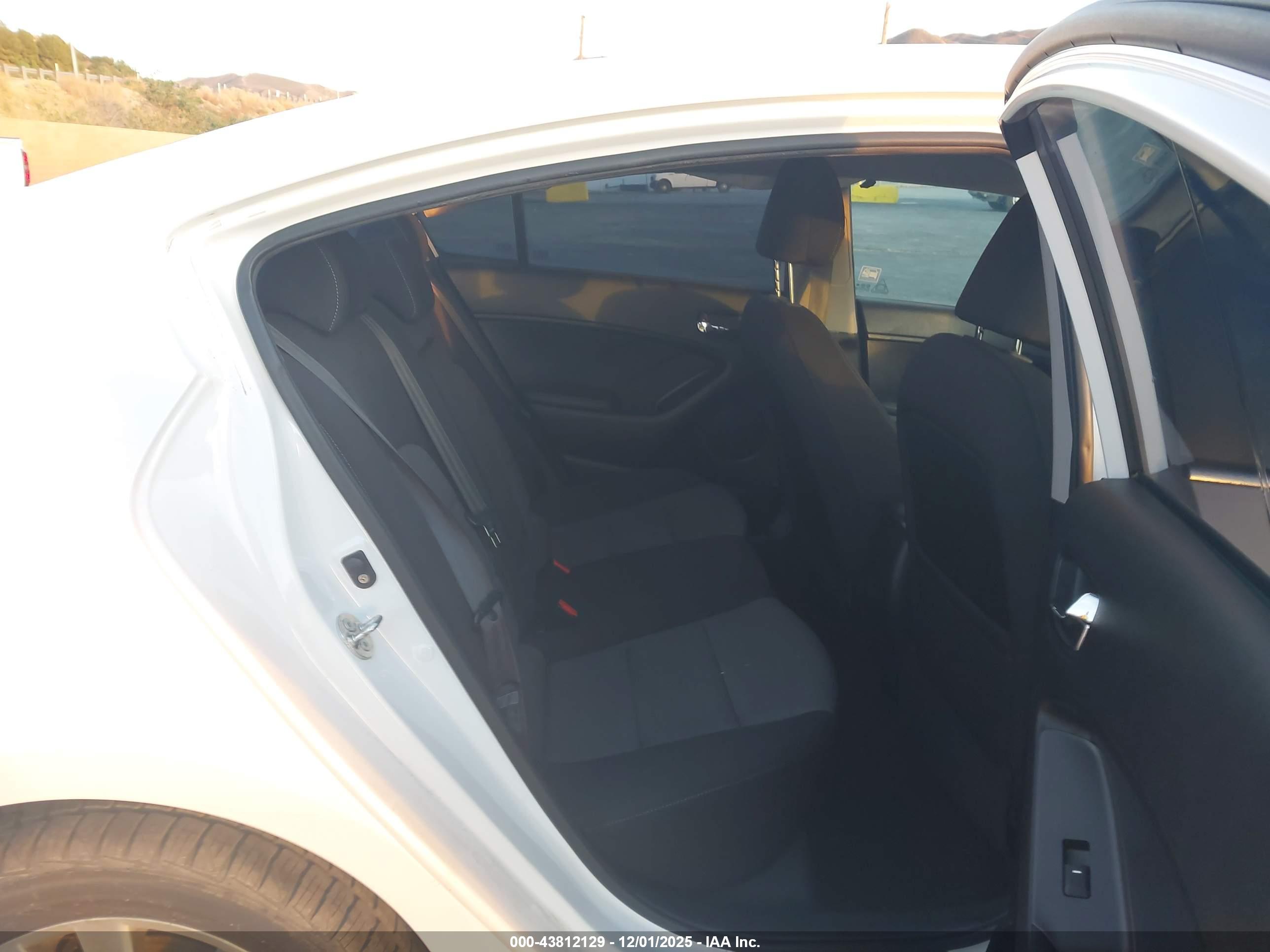 KIA FORTE image 8