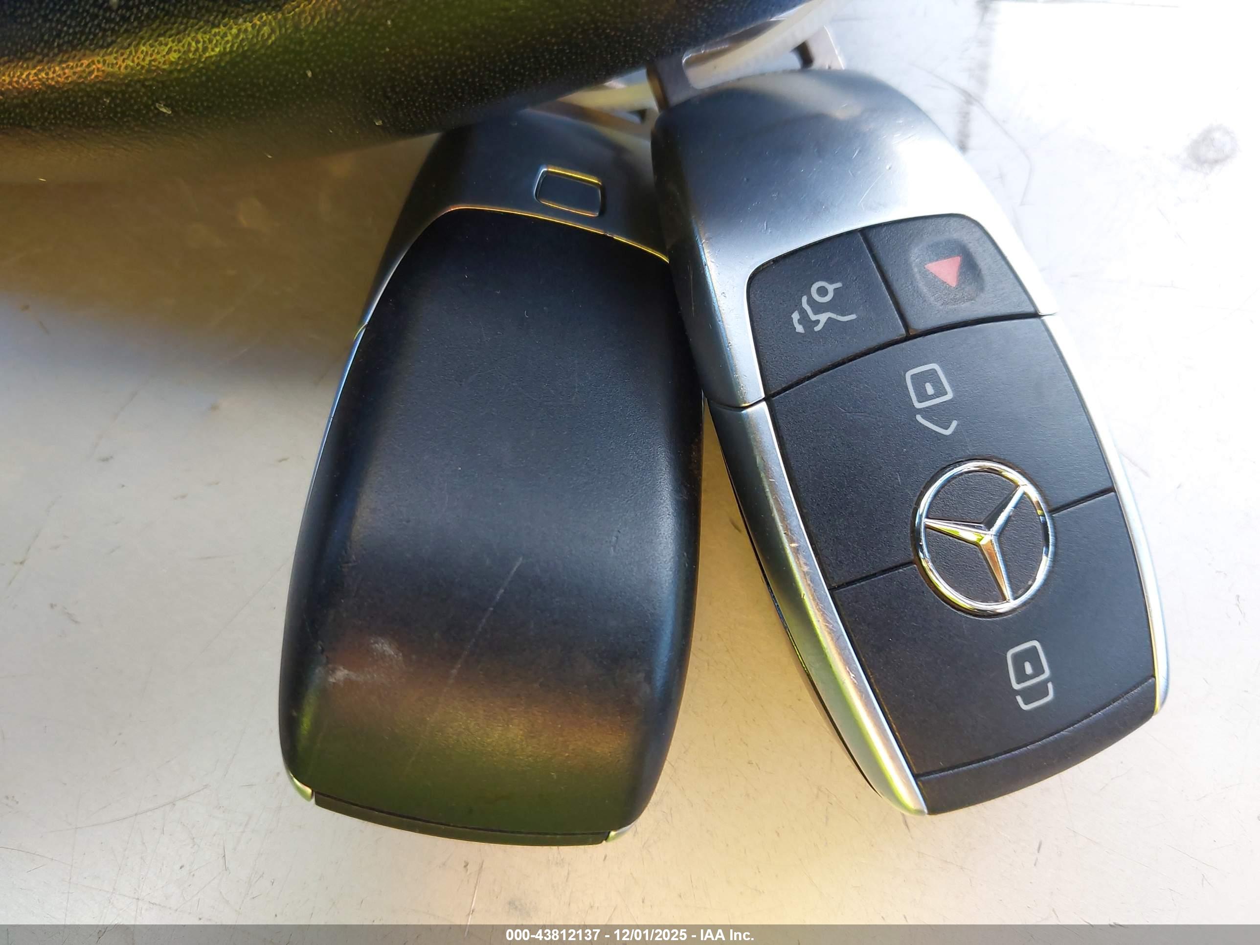 MERCEDES-BENZ C image 11