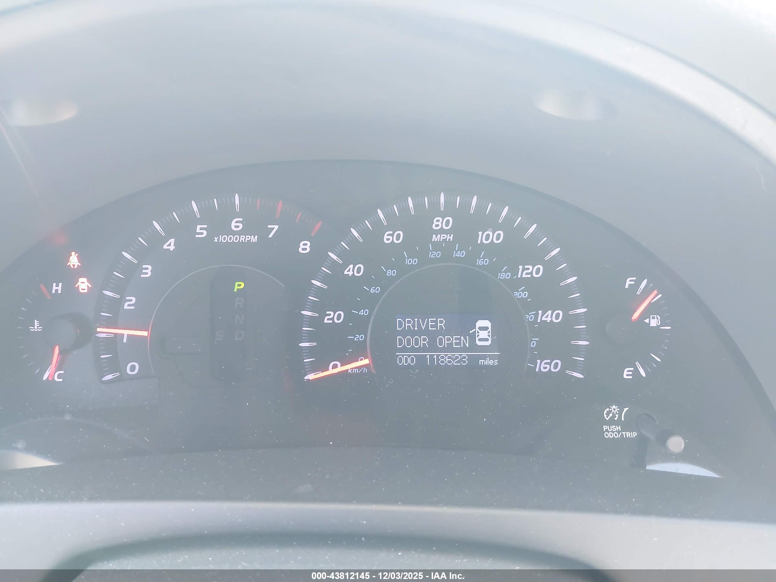 TOYOTA CAMRY image 7