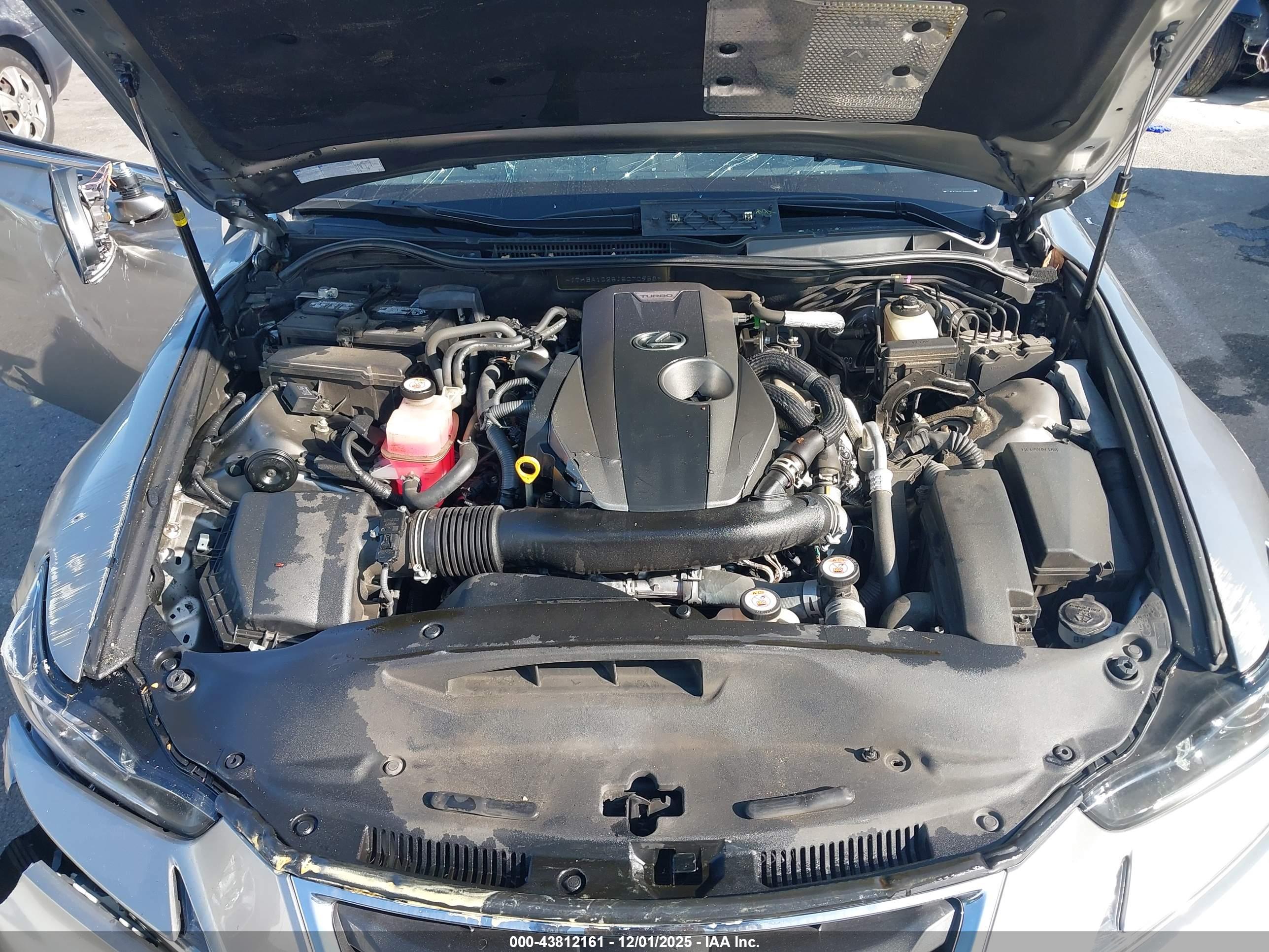 LEXUS IS image 10
