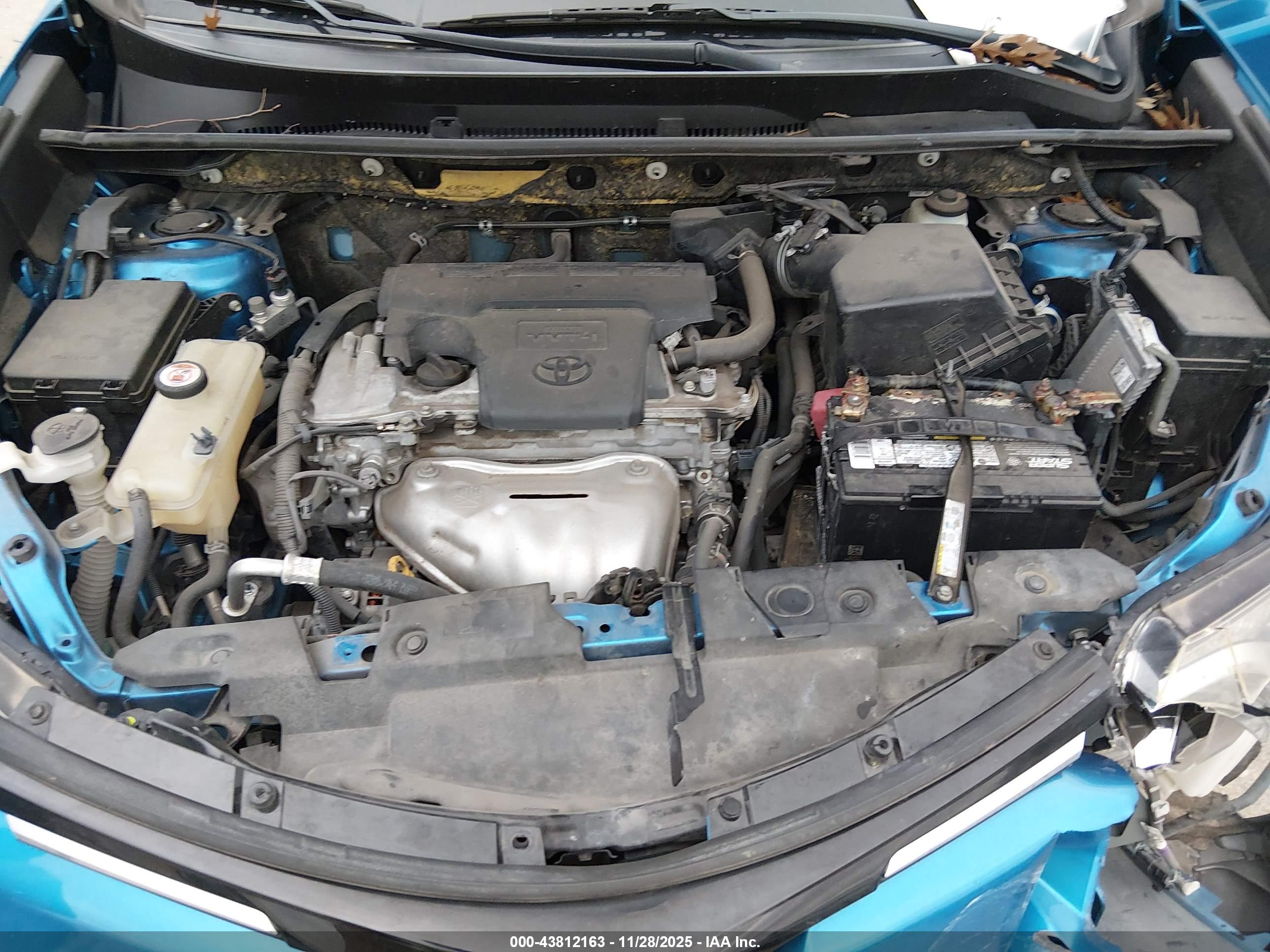 TOYOTA RAV4 image 10