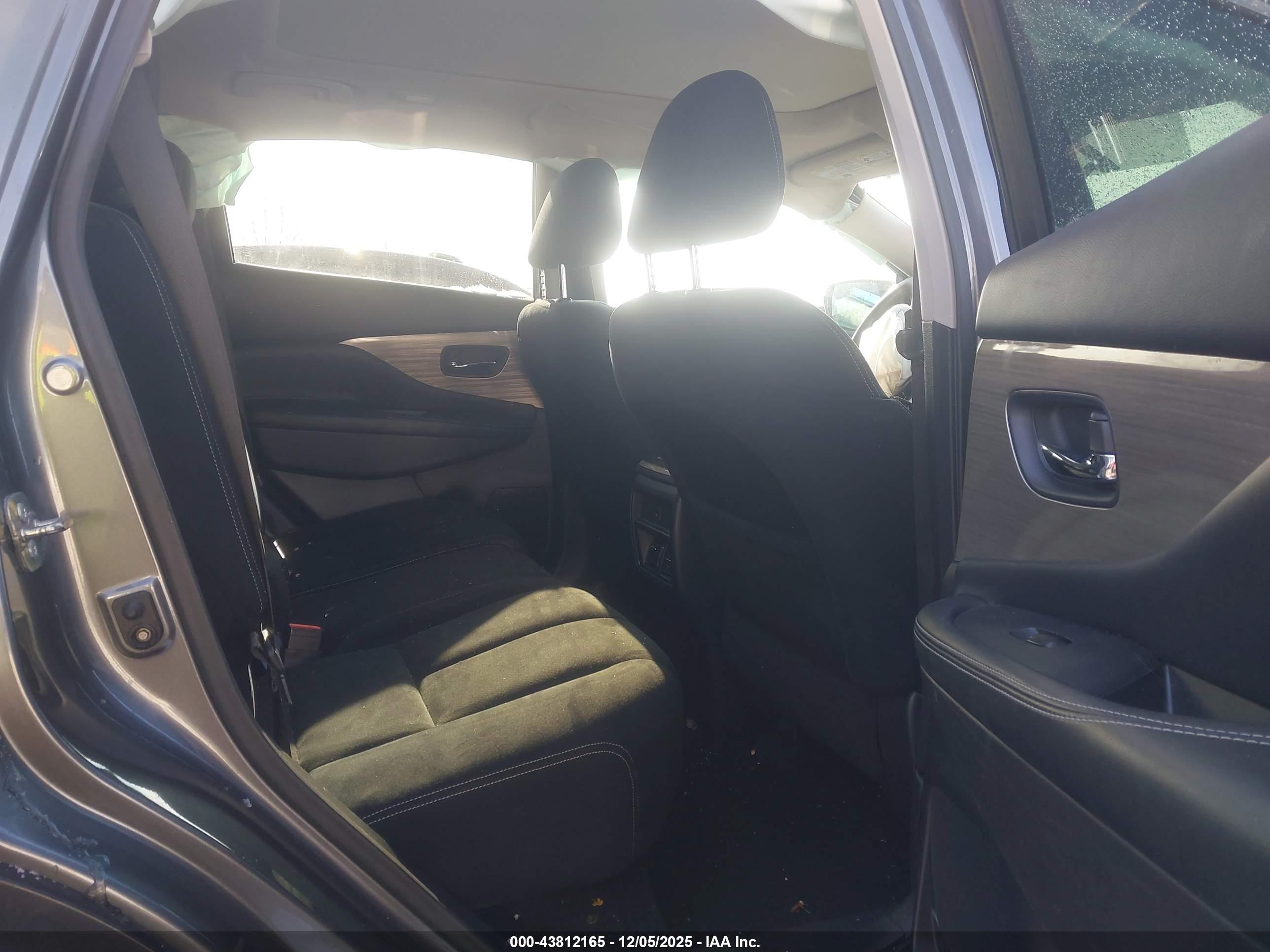NISSAN MURANO image 8