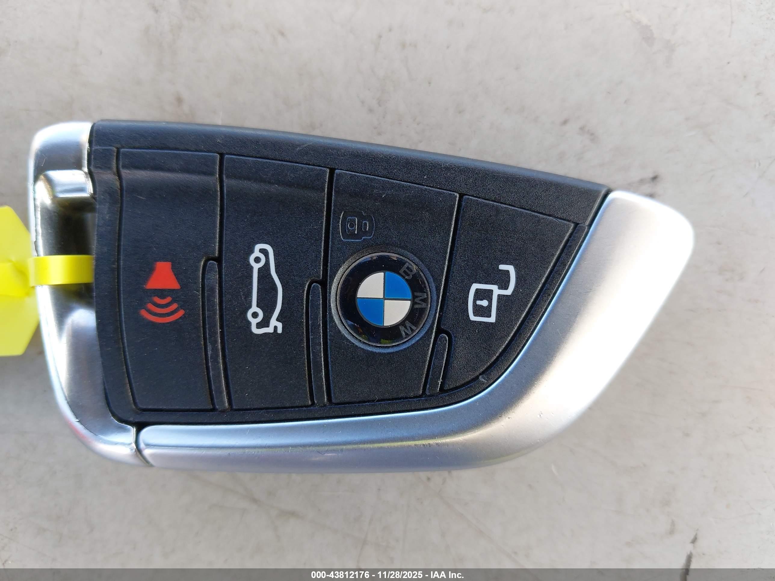 BMW 330I image 11