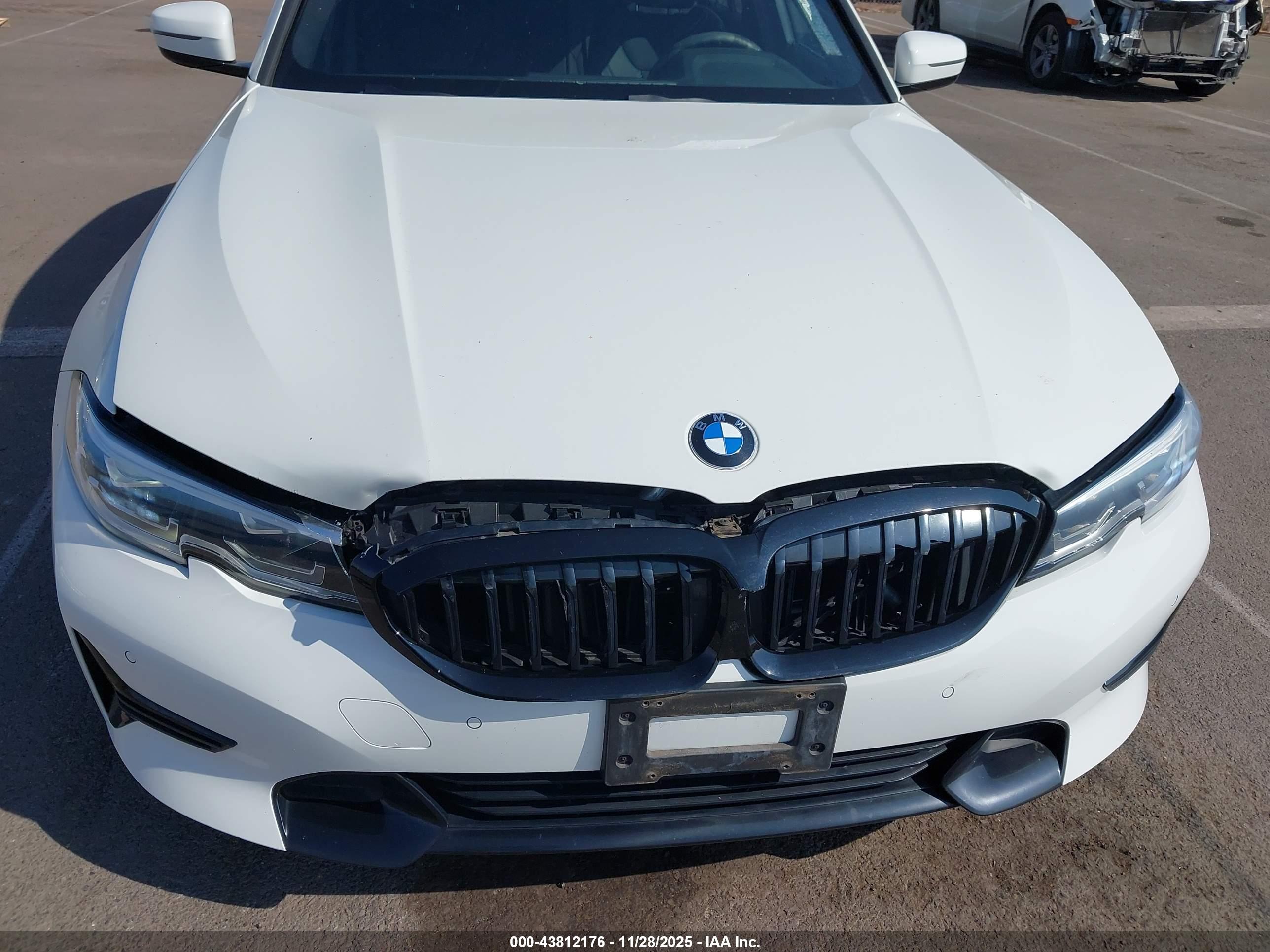 BMW 330I image 6