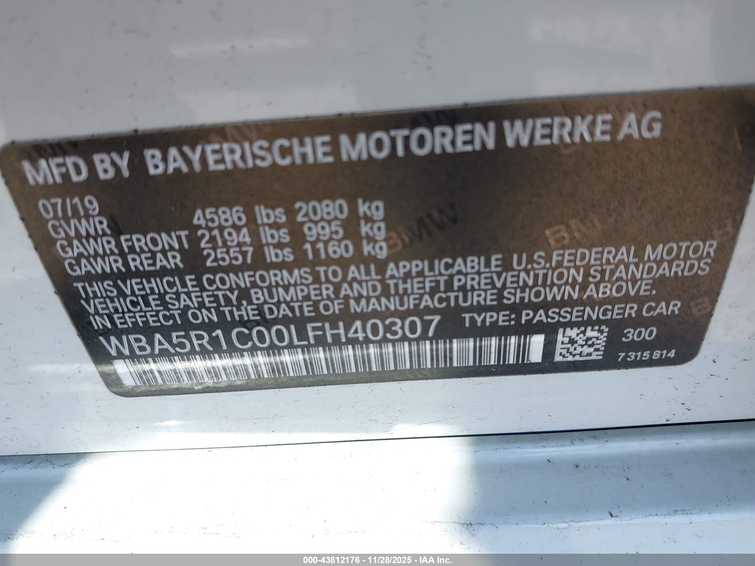 BMW 330I image 9